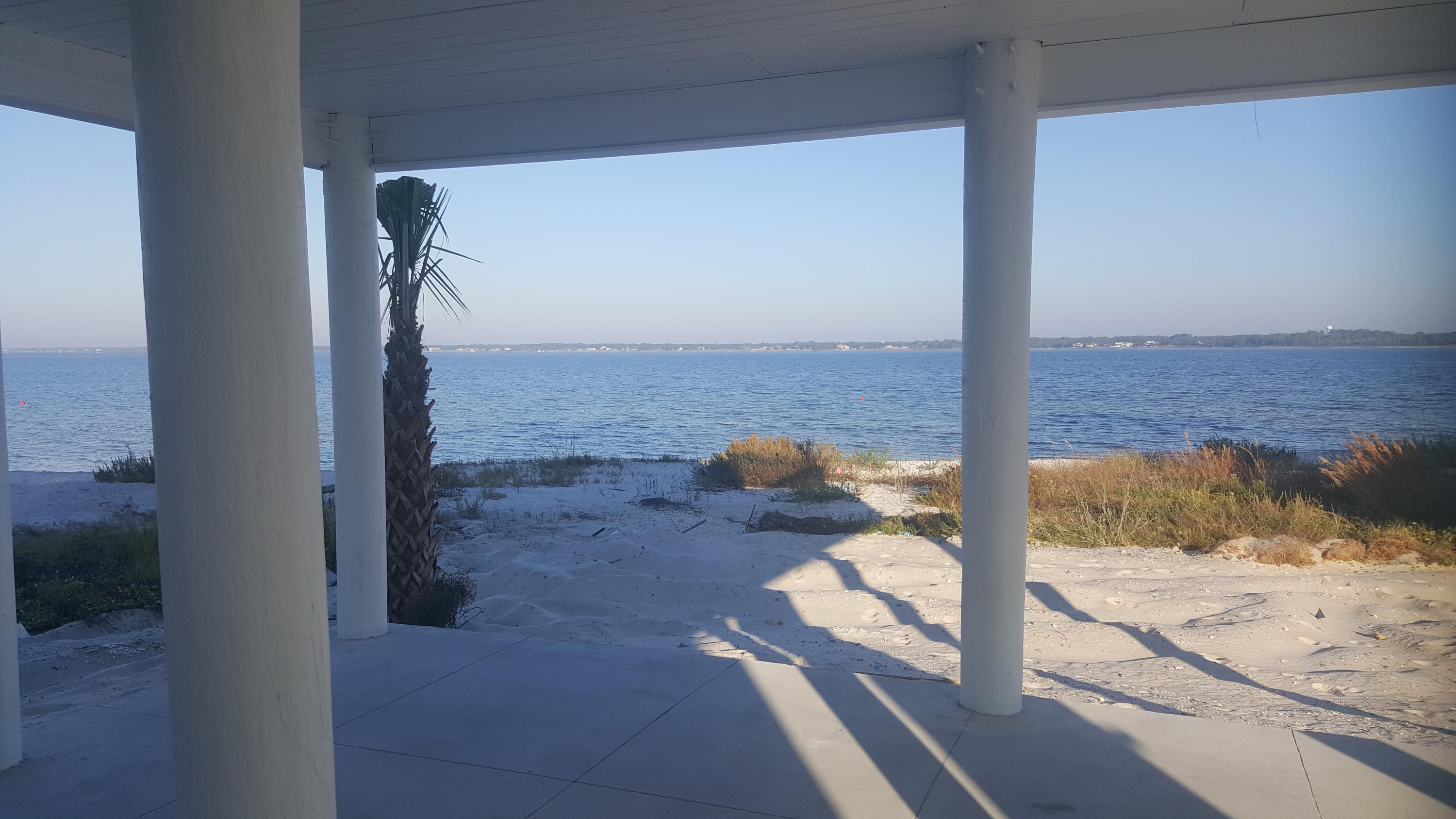 BY THE SEA - Residential