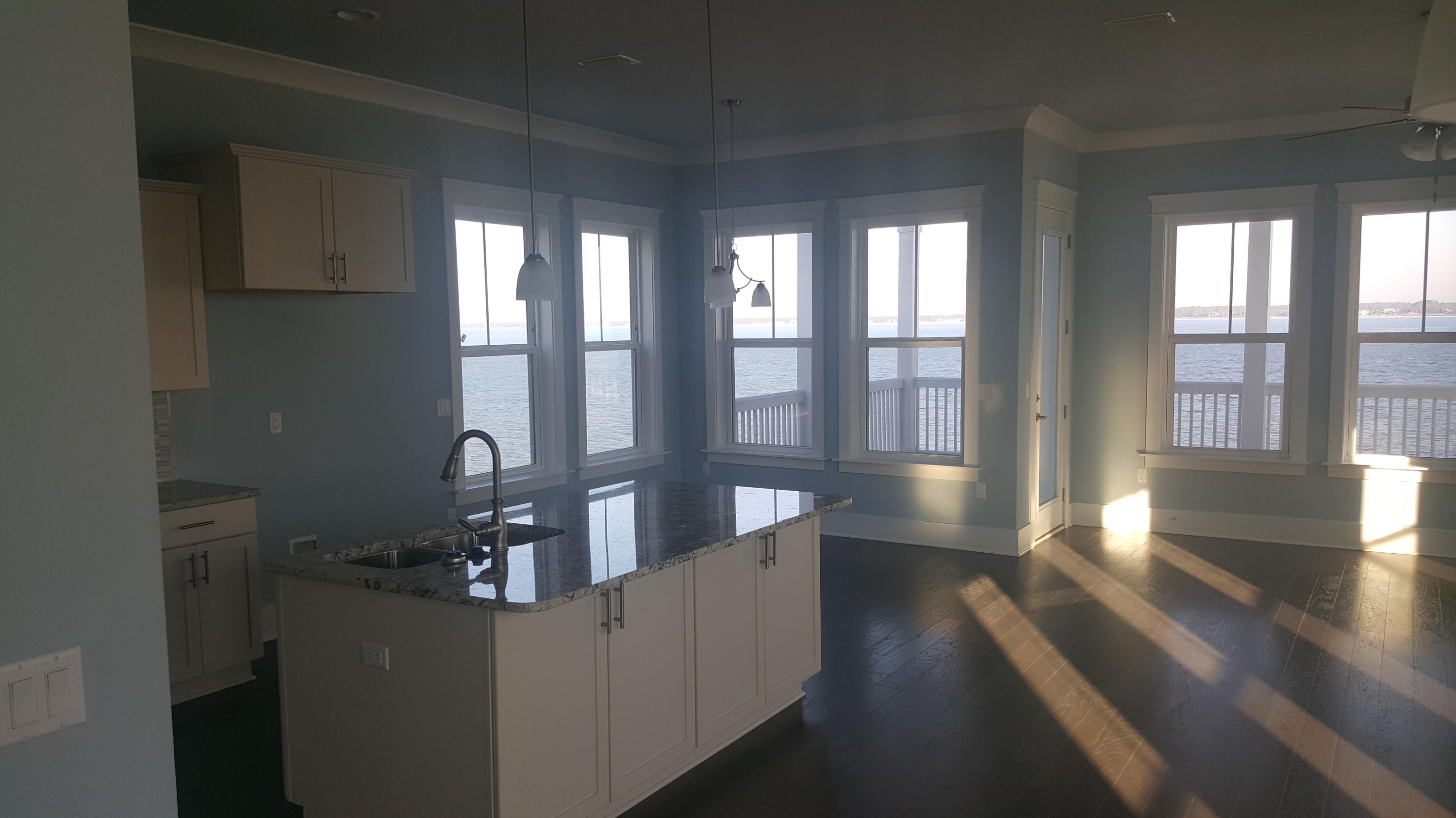 BY THE SEA - Residential