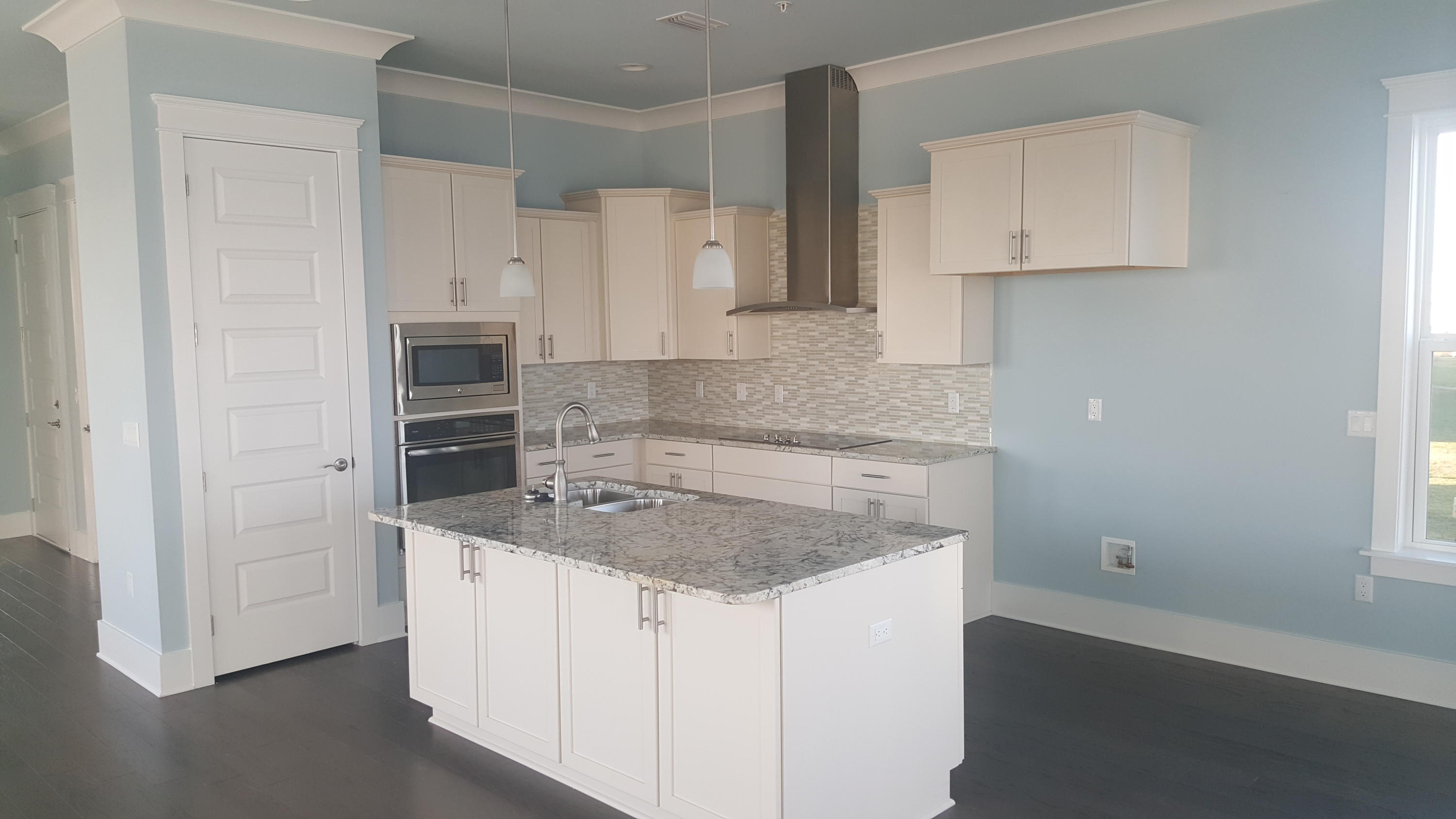 BY THE SEA - Residential