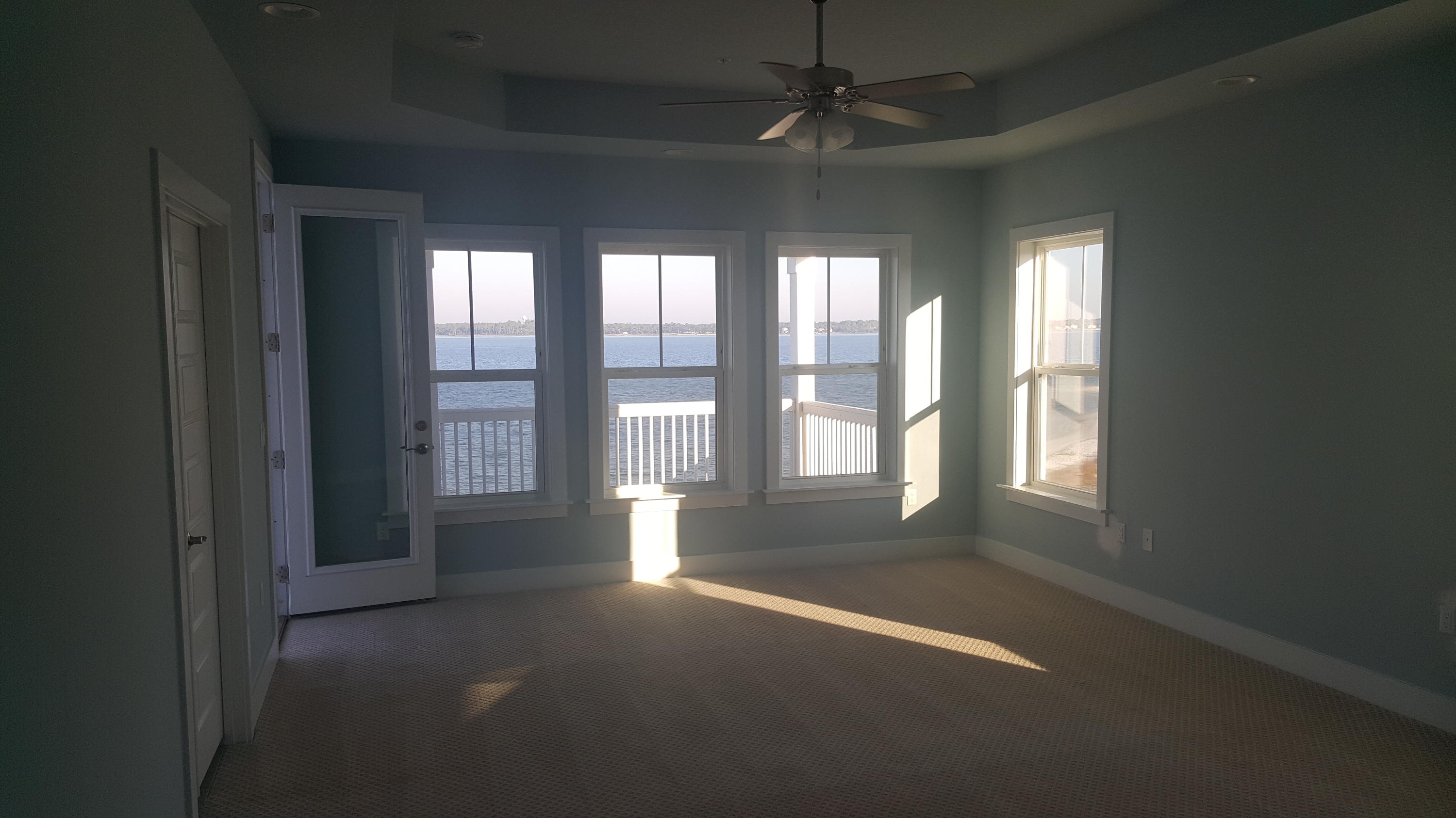 BY THE SEA - Residential