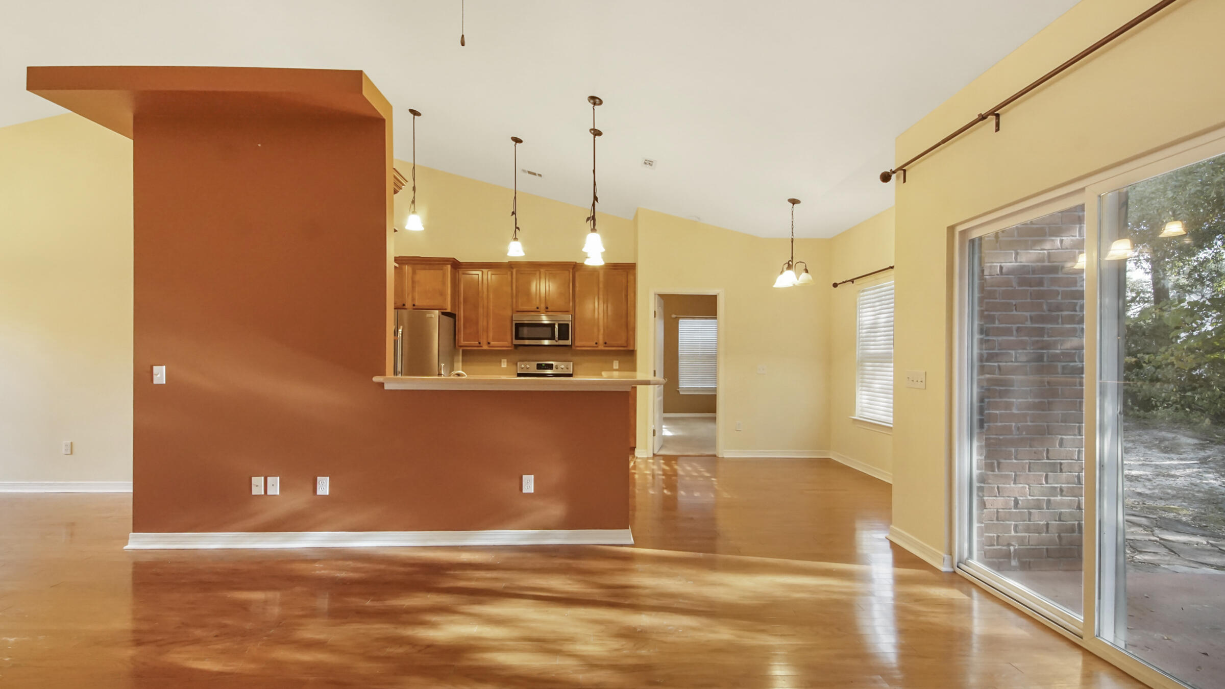 MAGNOLIA LAKE ESTATES PH 2 - Residential