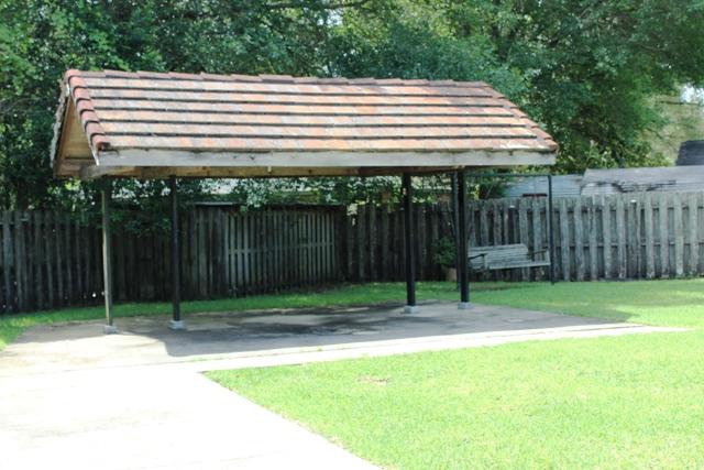 COLLEGE WOOD - Residential