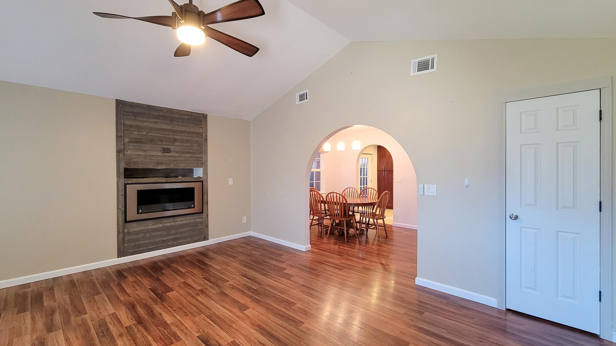 HIDDEN TRAILS PH 1 - Residential