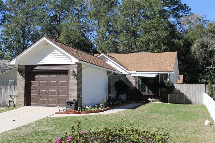 Fantastic opportunity to buy a home in Niceville under 300K.  This well maintained 3 Bedroom, 2 Bath home with Florida Room and 1 Car Garage  is move in ready.  Perfect starter home.  Warm and inviting floor plan with large kitchen, custom cabinets with breakfast bar.  Large living room that exits to the Florida Room.  Master bedroom has a single vanity sink with new shower area.  Additional bedrooms are nice sized and share the additional full bath.  Home has a 6 year old dimensional shingle roof and the A/C System is 2 years old.  The 15x30 workshop has electricity and also has some additional storage.  The roof on the workshop was also replaced 6 years ago.  This home is located in a great neighborhood, close to schools, shopping and Eglin AFB.  Don't miss this opportunity.