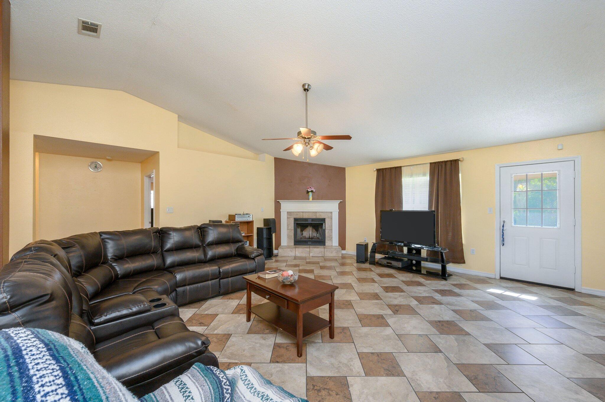 ALICIA PLACE - Residential