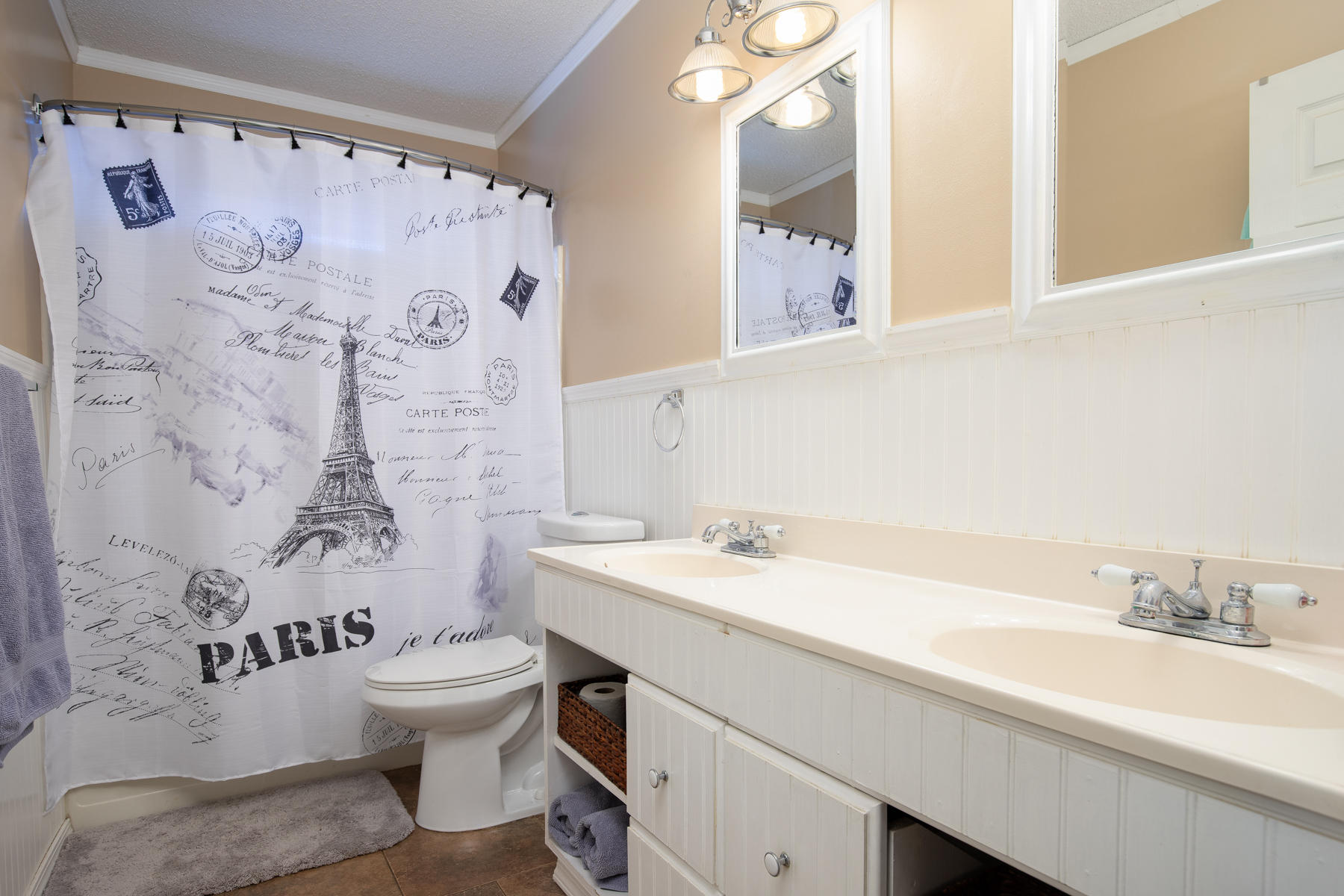 FOREST MANOR - Residential