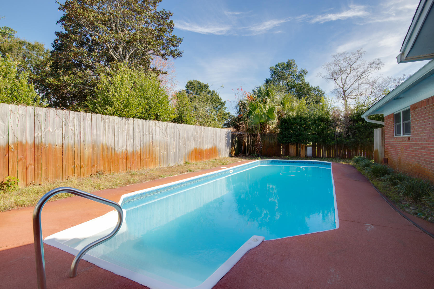 FOREST MANOR - Residential