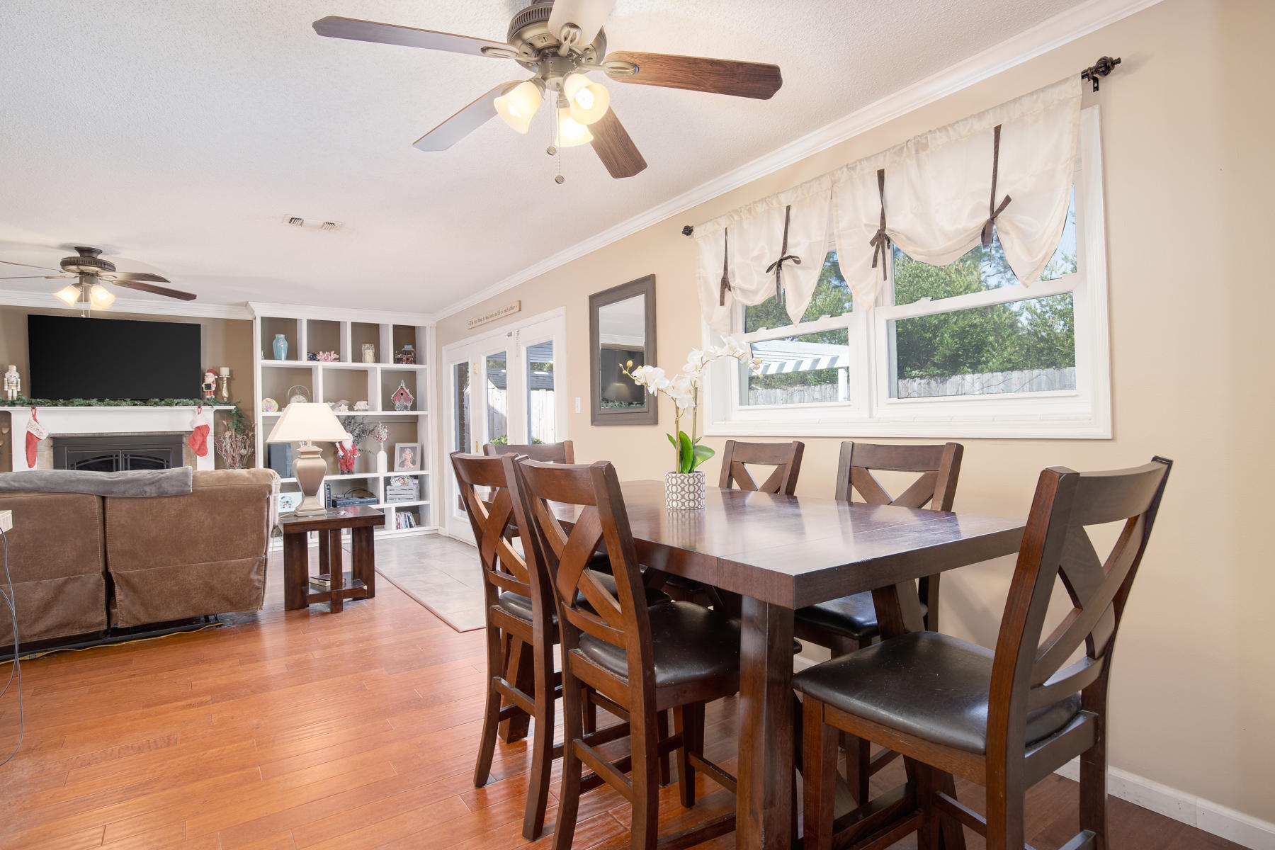 FOREST MANOR - Residential