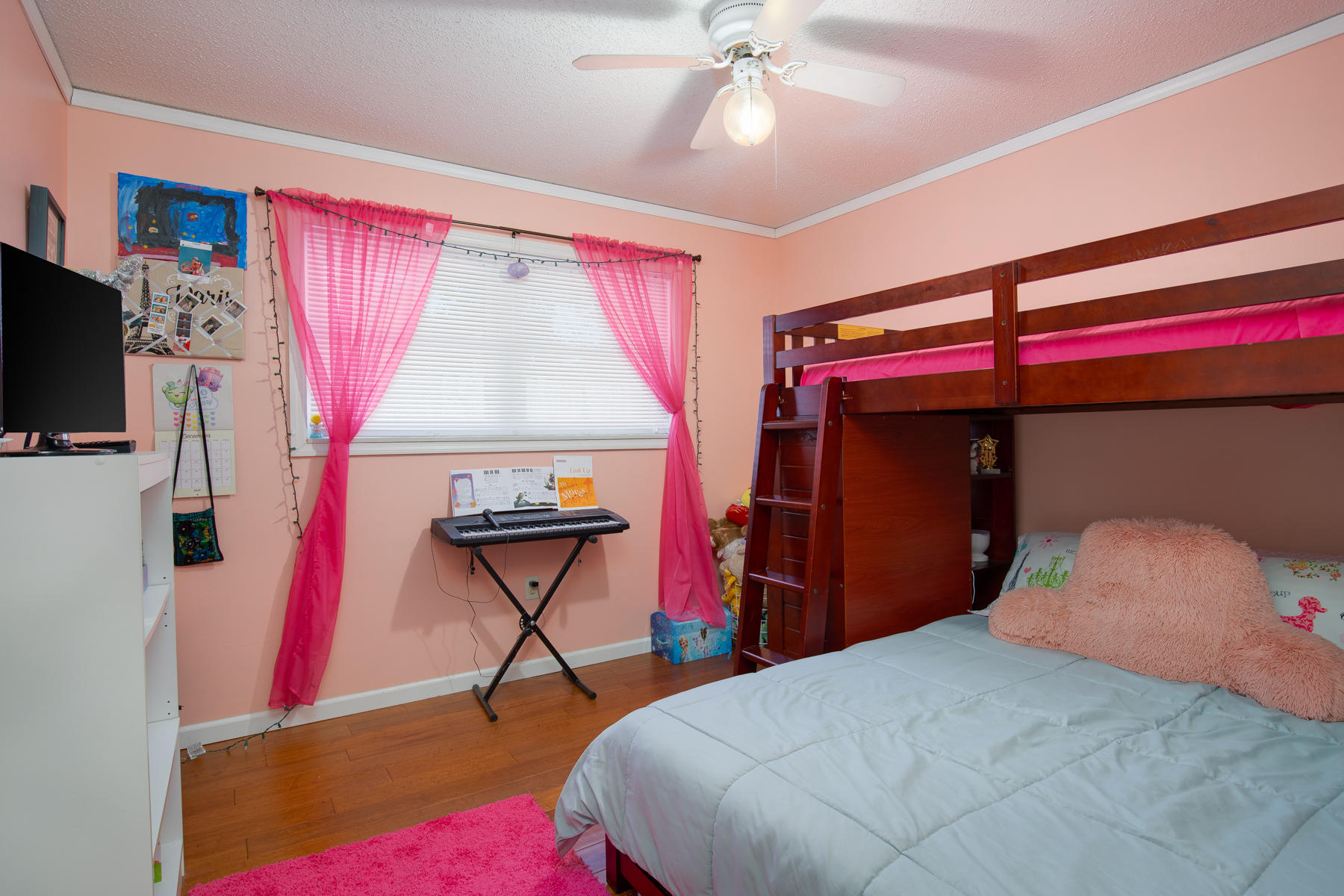 FOREST MANOR - Residential