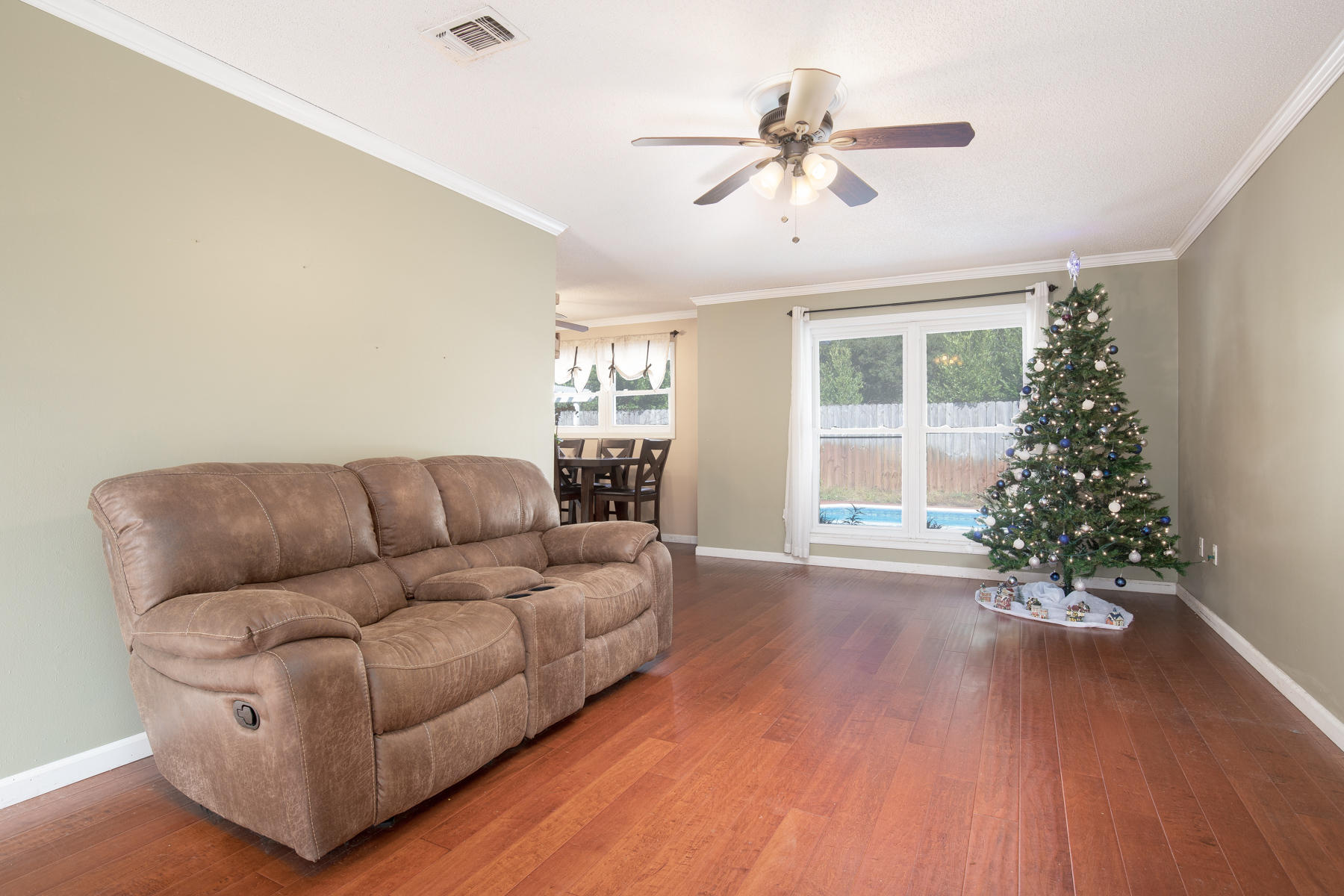 FOREST MANOR - Residential