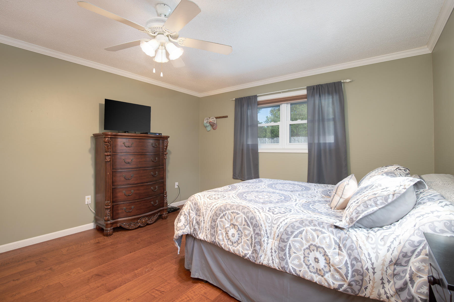 FOREST MANOR - Residential