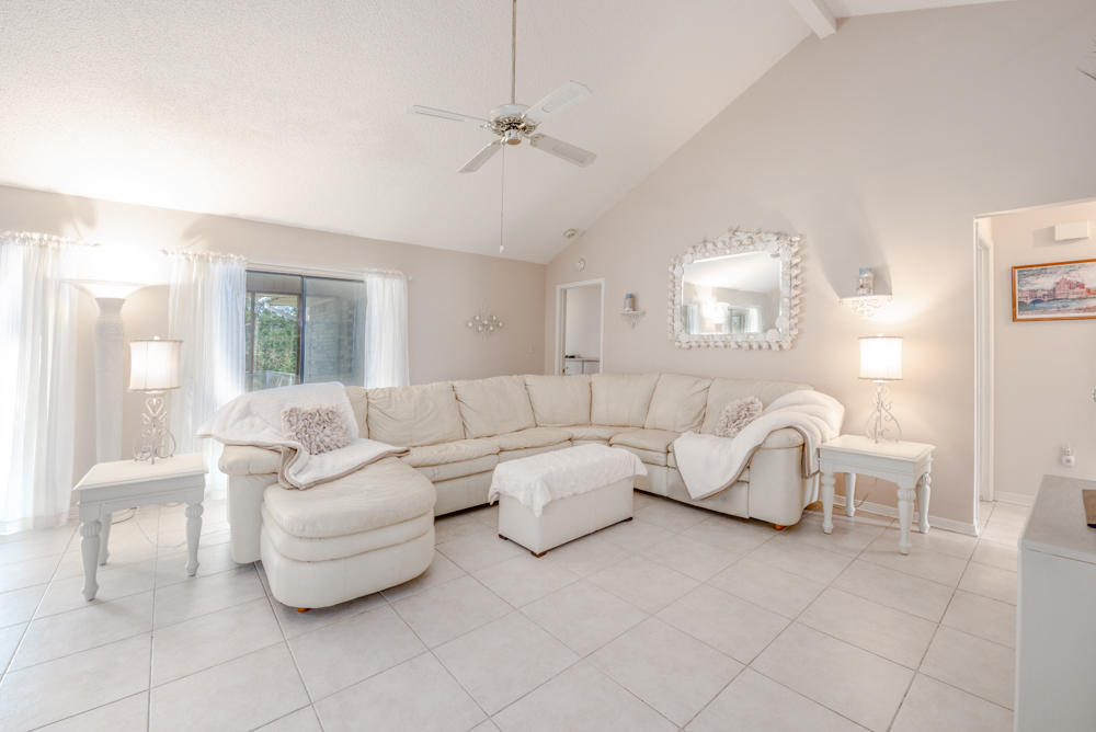 HOLLEY BY THE SEA - Residential