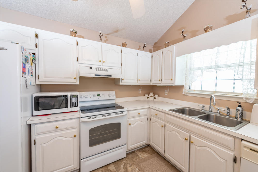 HOLLEY BY THE SEA - Residential