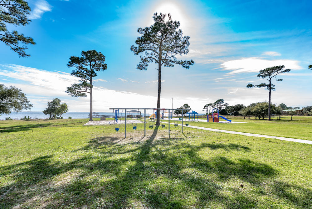 HOLLEY BY THE SEA - Residential