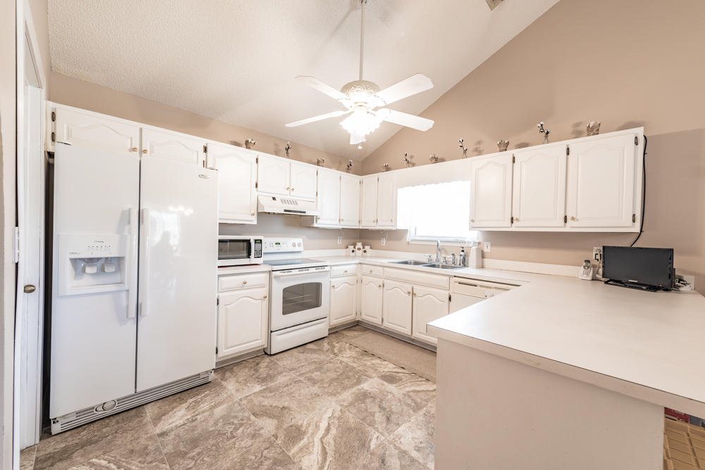 HOLLEY BY THE SEA - Residential