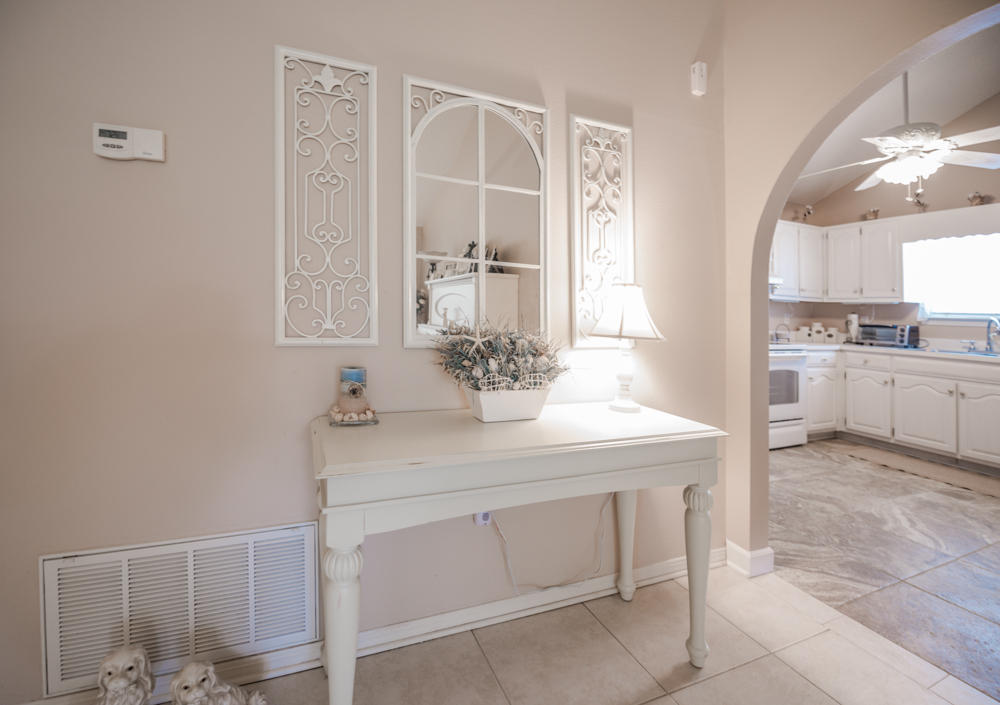 HOLLEY BY THE SEA - Residential