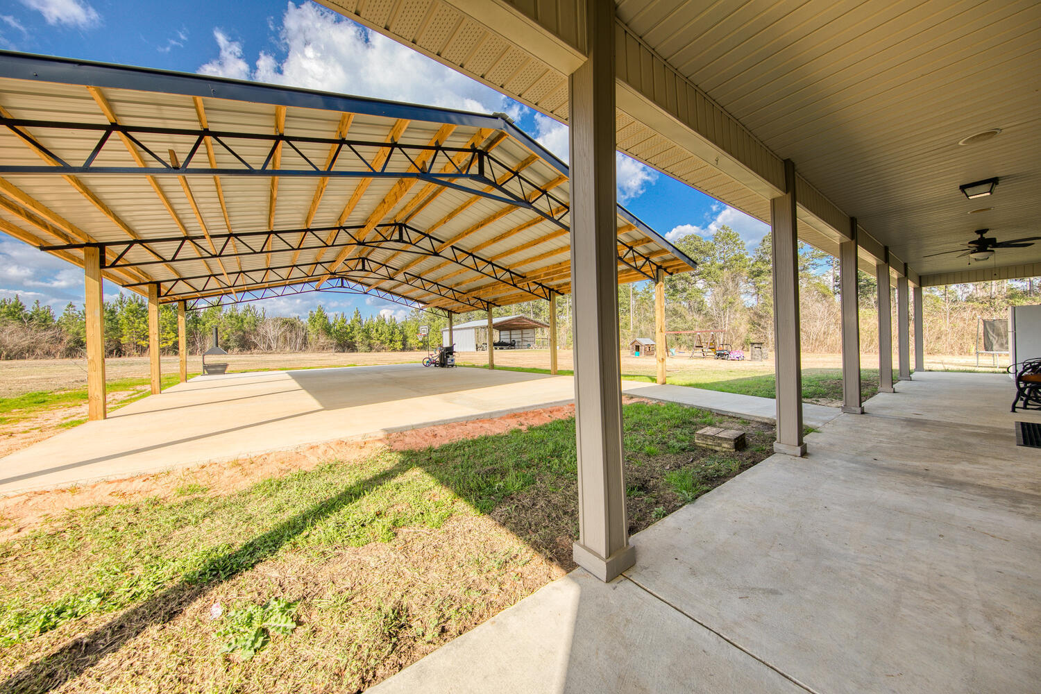 NO RECORDED SUBDIVISION - Residential