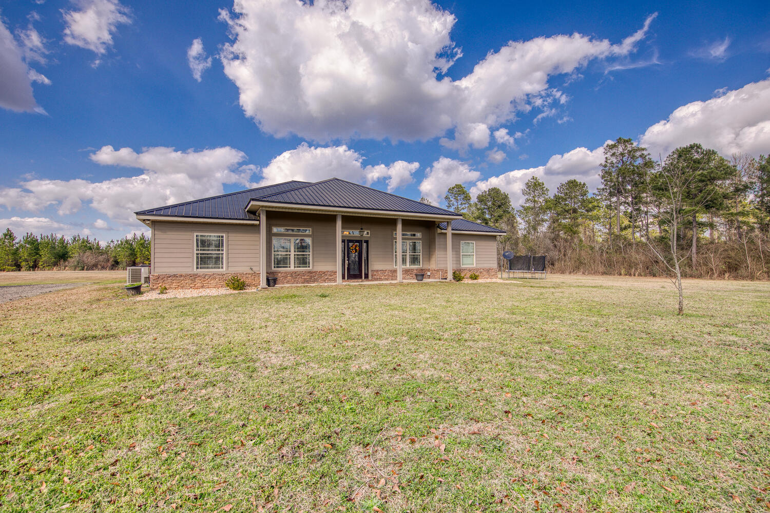 NO RECORDED SUBDIVISION - Residential