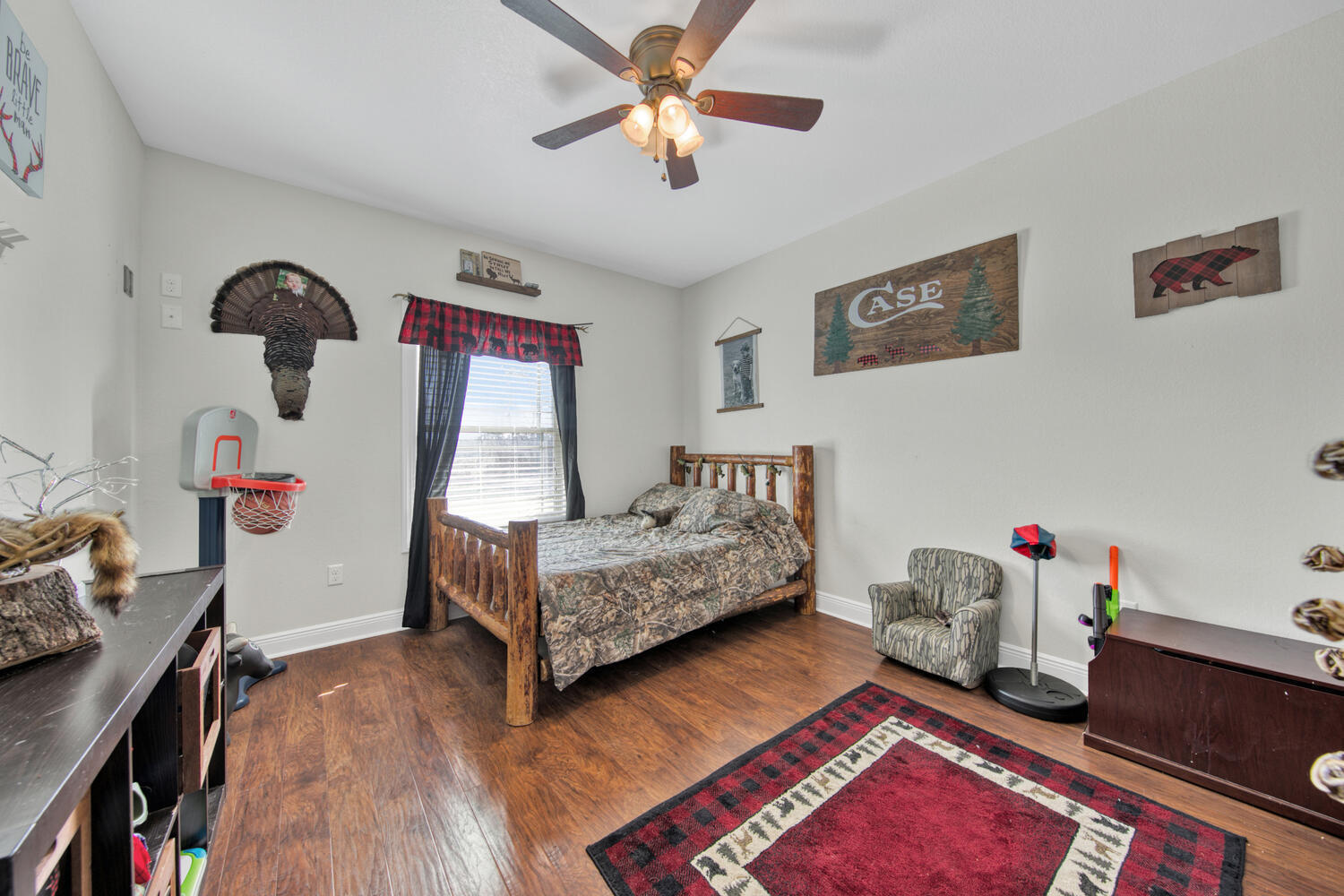 NO RECORDED SUBDIVISION - Residential