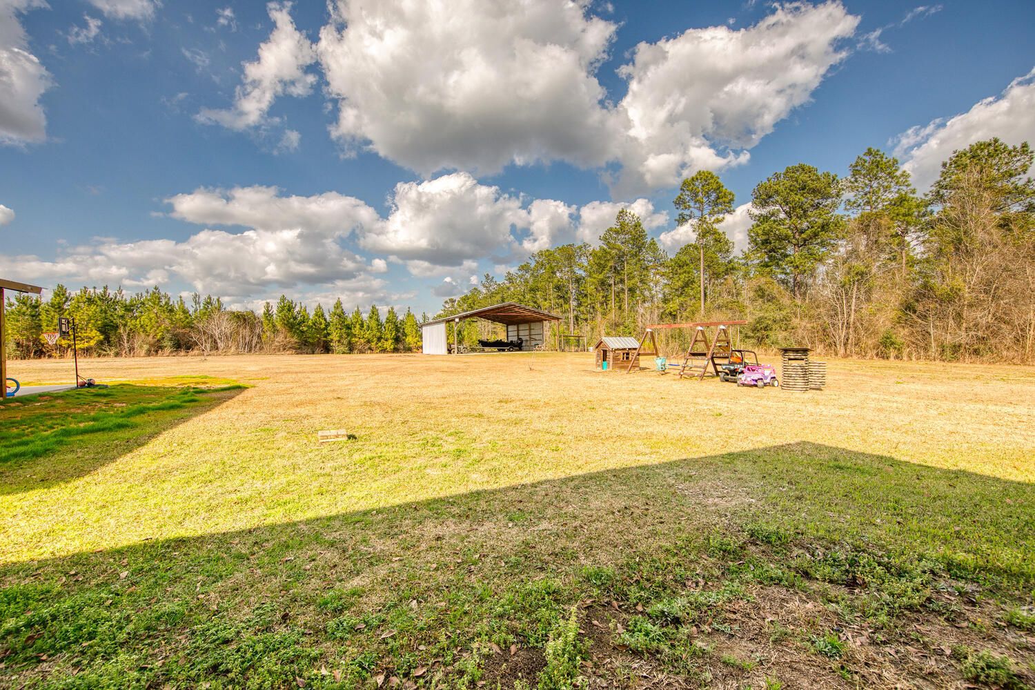 NO RECORDED SUBDIVISION - Residential