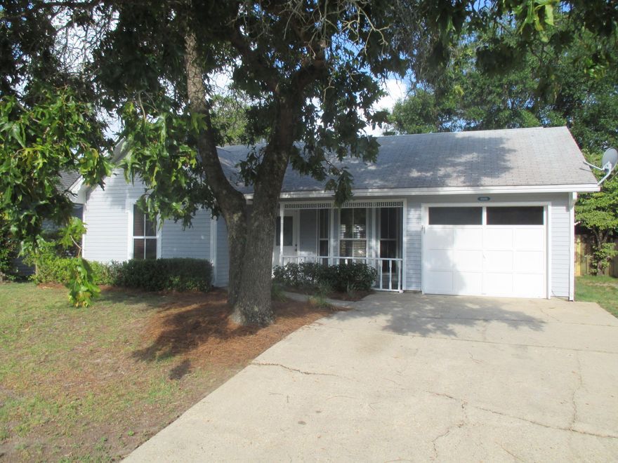 Cute starter home located in Bluewater Bay. Freshly painted and landscaped this 3/2 split bedroom plan is a steal of a deal for the investor or the first time home buyer. This great little neighborhood offer two neighborhood swimming pools with a gazebo, shower and bathrooms. Zoned and walking distance from Bluewater Elementary school!