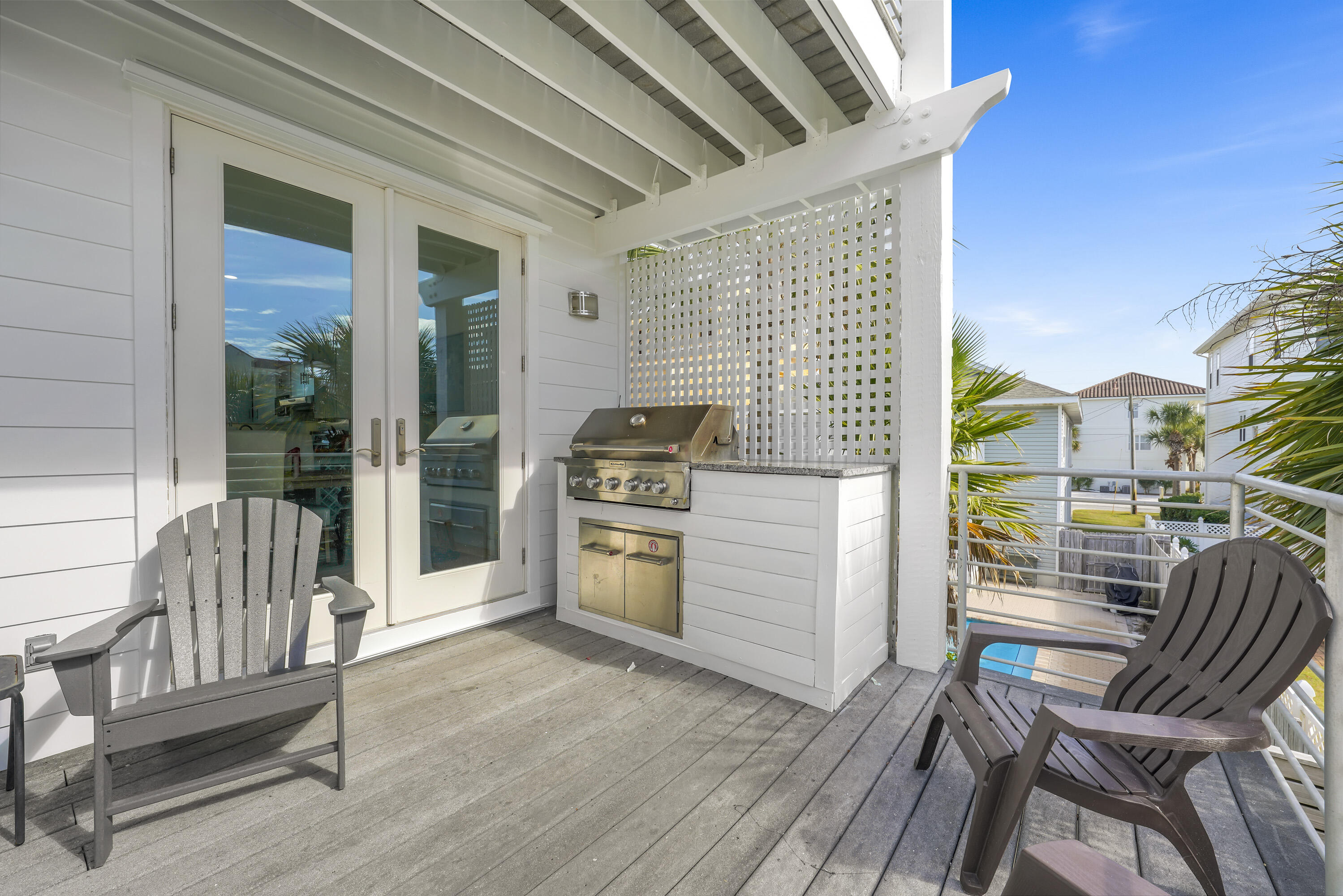 SNOW DRIFT BEACH - Residential