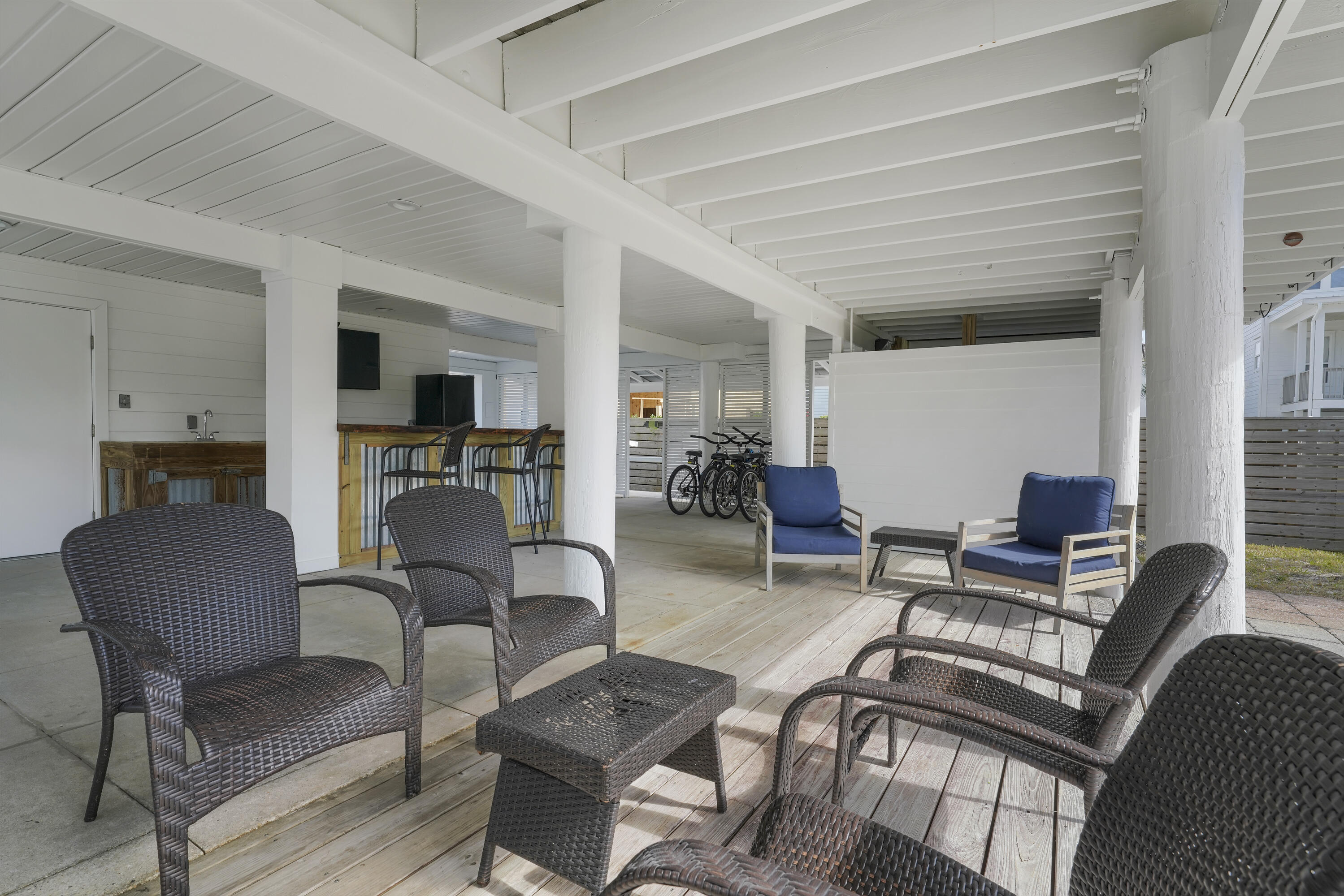 SNOW DRIFT BEACH - Residential