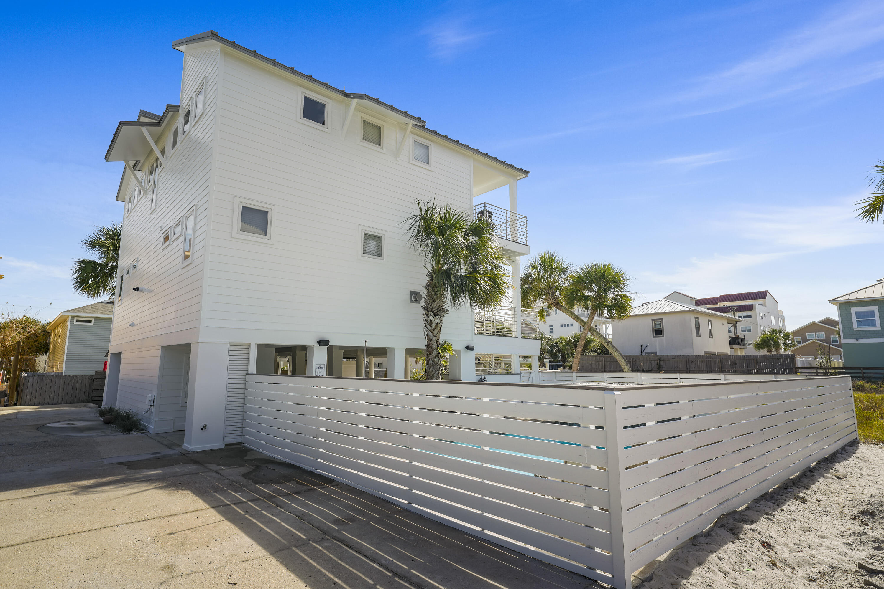 SNOW DRIFT BEACH - Residential