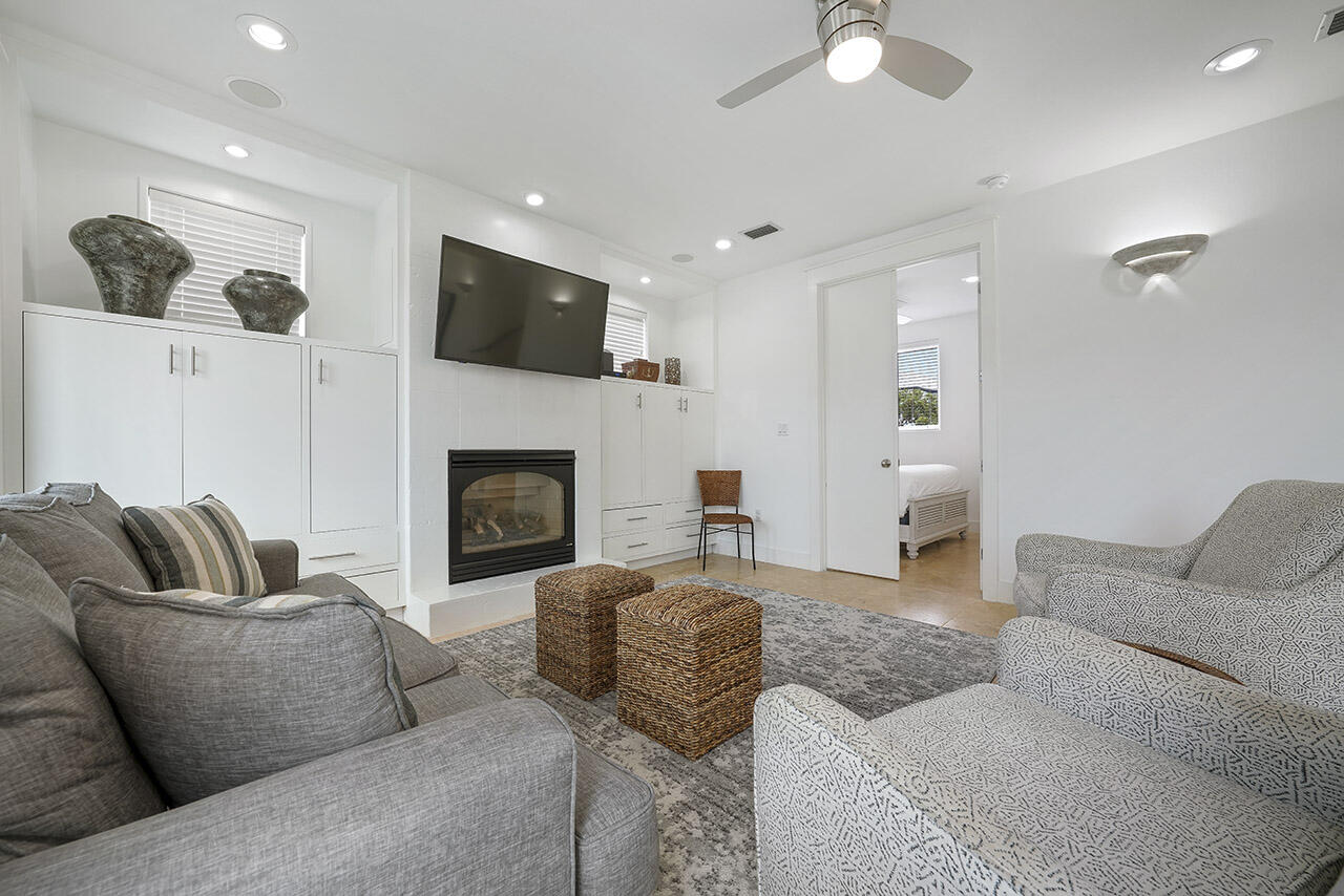 SNOW DRIFT BEACH - Residential