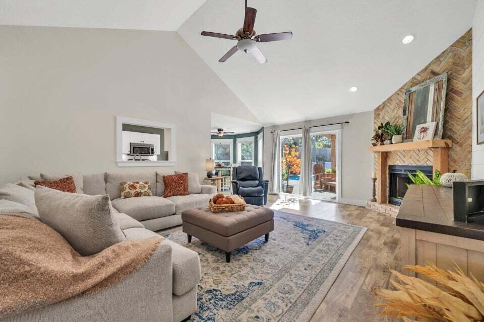 BROWNING ESTATES - Residential Lease