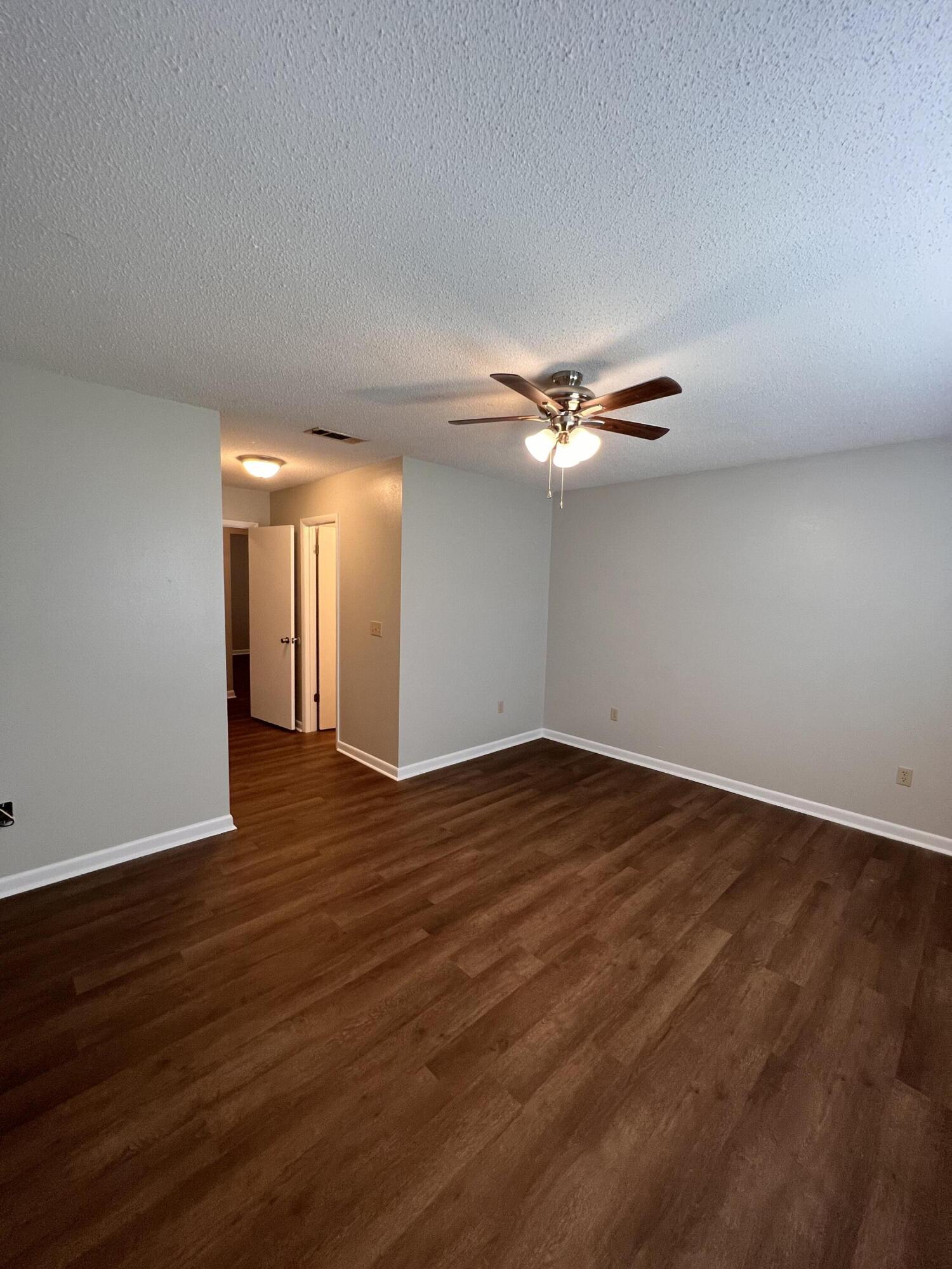 KELLY HILL ESTATES - Residential Lease