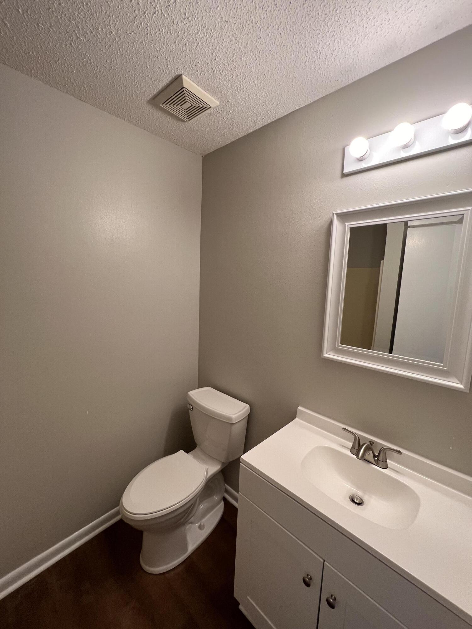 KELLY HILL ESTATES - Residential Lease