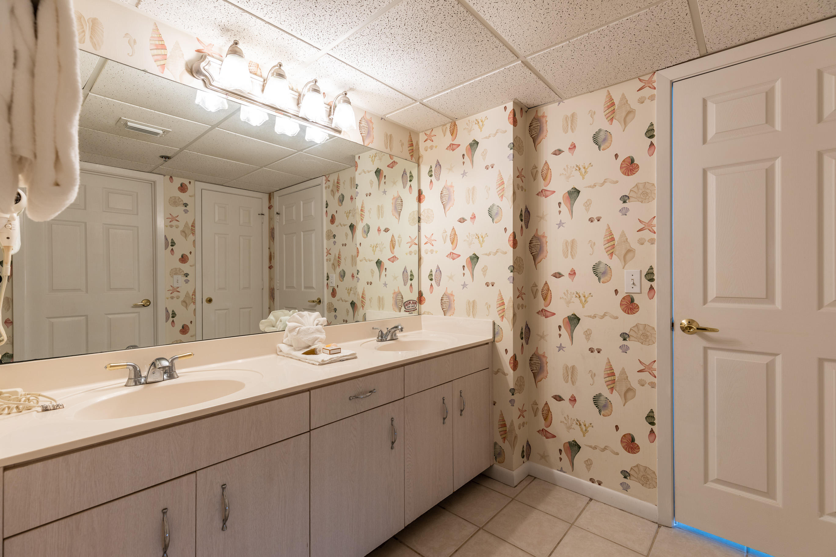 Long Beach  Towers IV - Residential