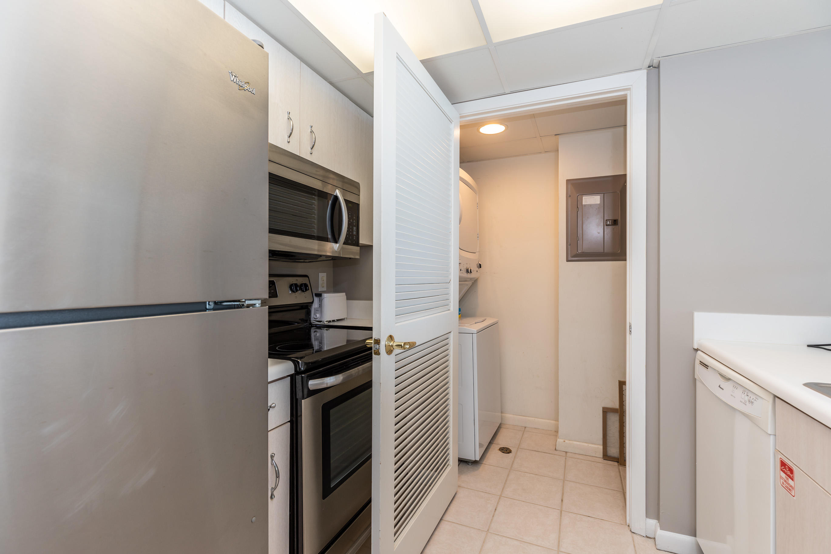 Long Beach  Towers IV - Residential