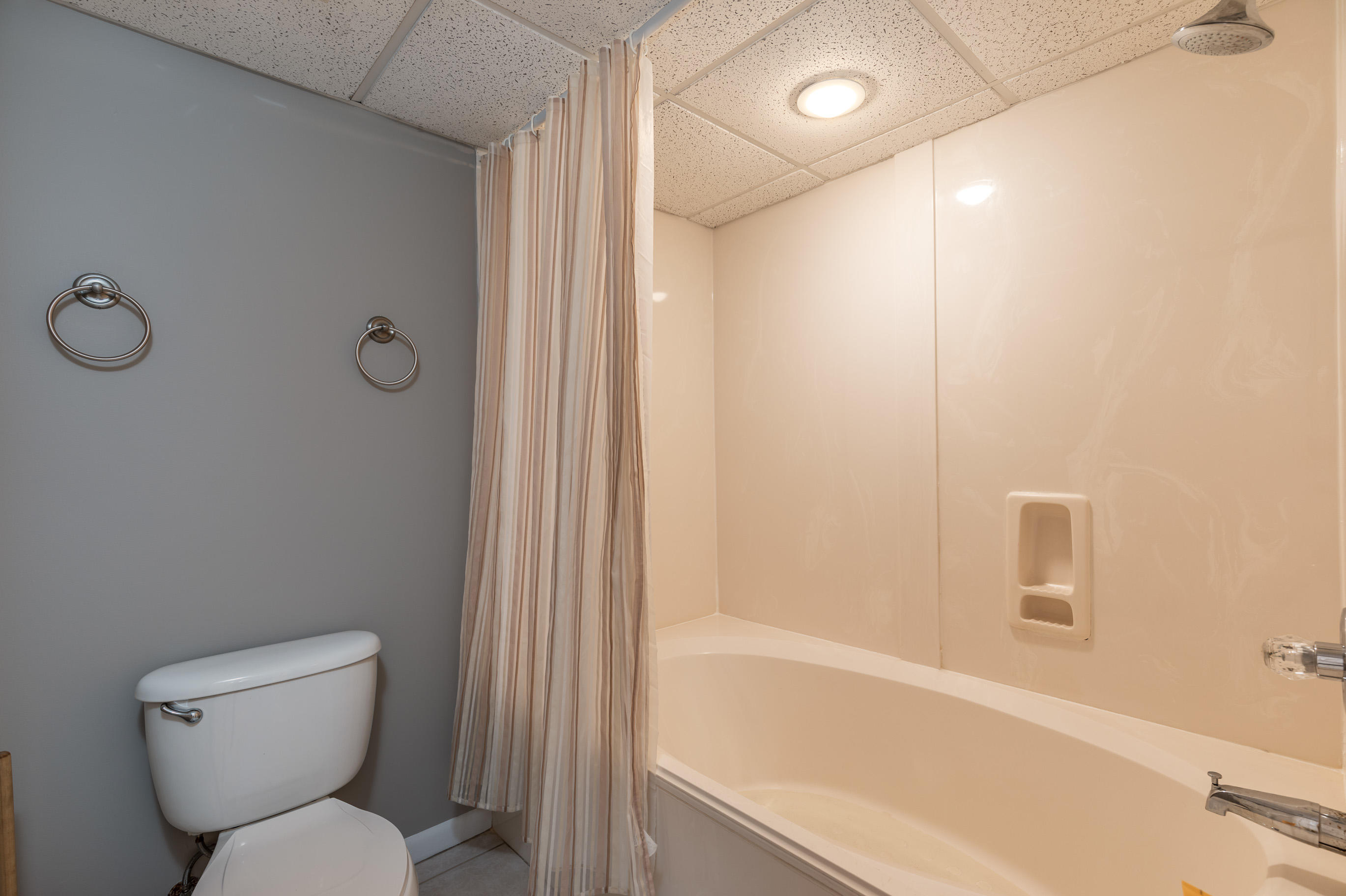 Long Beach  Towers IV - Residential