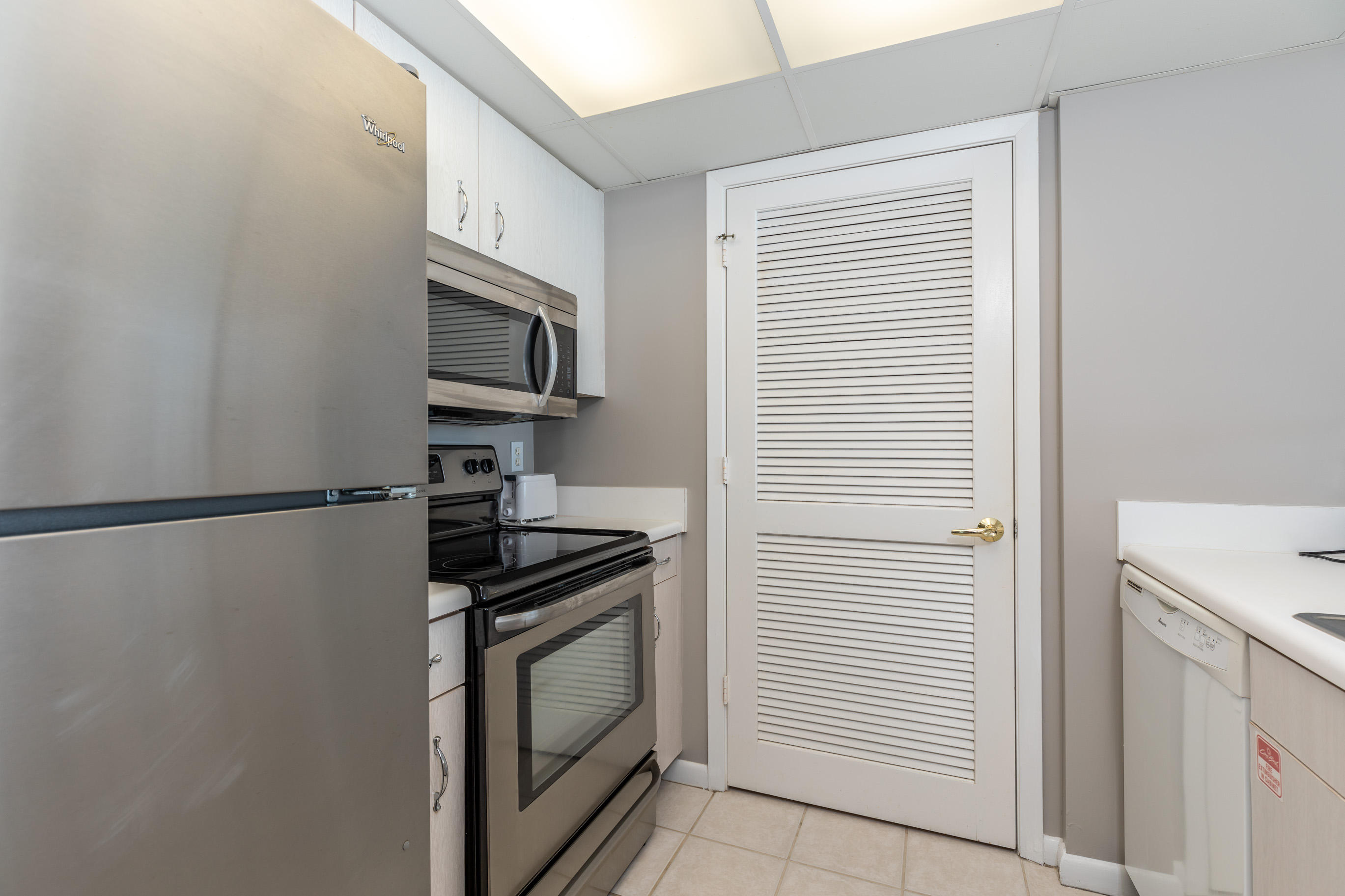 Long Beach  Towers IV - Residential