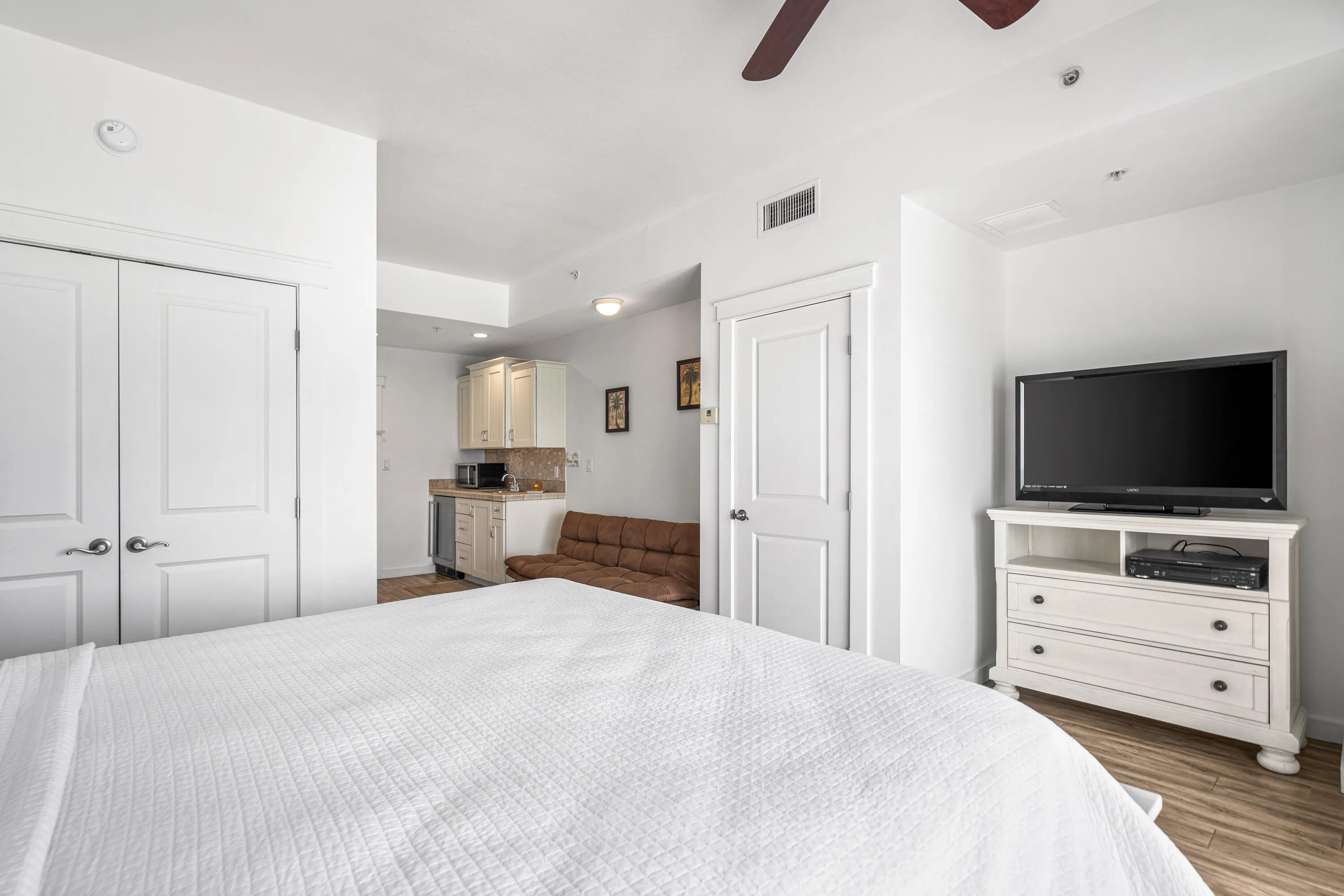 Panama City Beach, Florida 32413, United States, 2 Bedrooms Bedrooms, ,2 BathroomsBathrooms,Residential,Active,244829