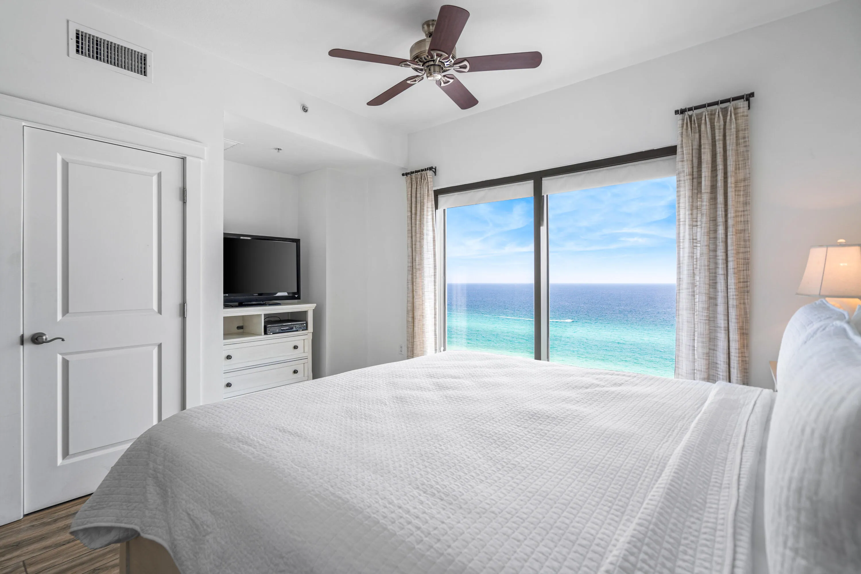 Panama City Beach, Florida 32413, United States, 2 Bedrooms Bedrooms, ,2 BathroomsBathrooms,Residential,Active,244829