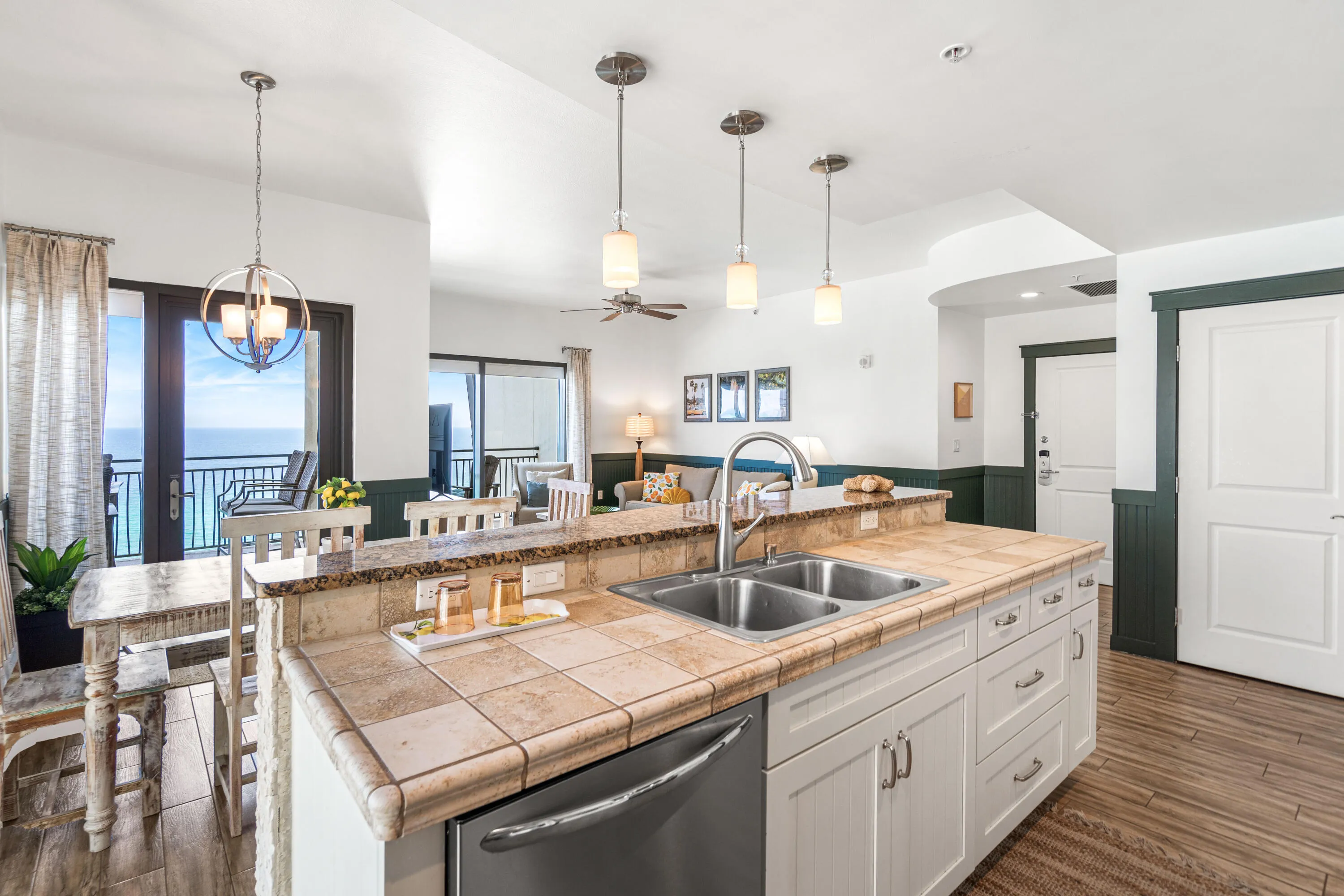 Panama City Beach, Florida 32413, United States, 2 Bedrooms Bedrooms, ,2 BathroomsBathrooms,Residential,Active,244829