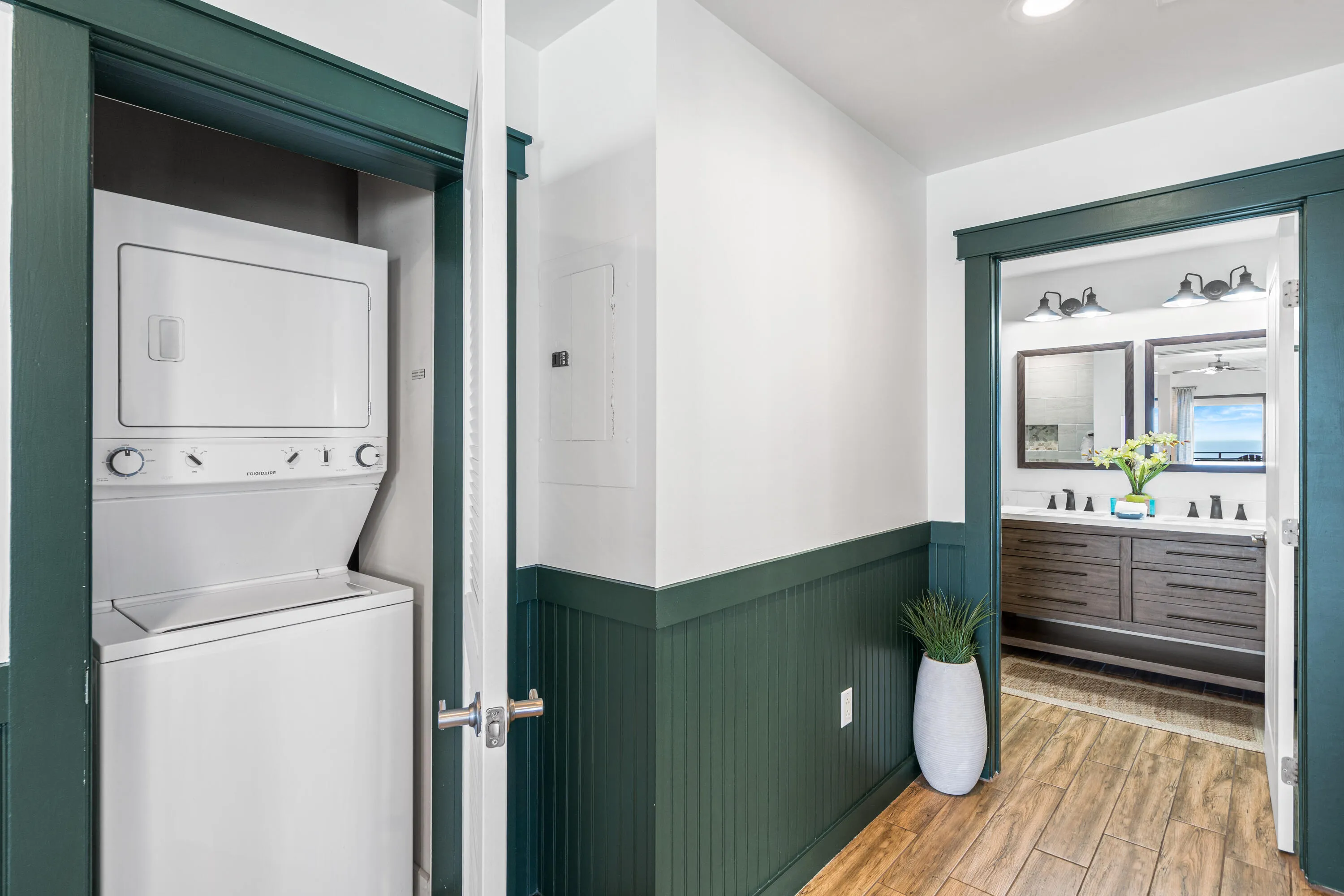 Panama City Beach, Florida 32413, United States, 2 Bedrooms Bedrooms, ,2 BathroomsBathrooms,Residential,Active,244829