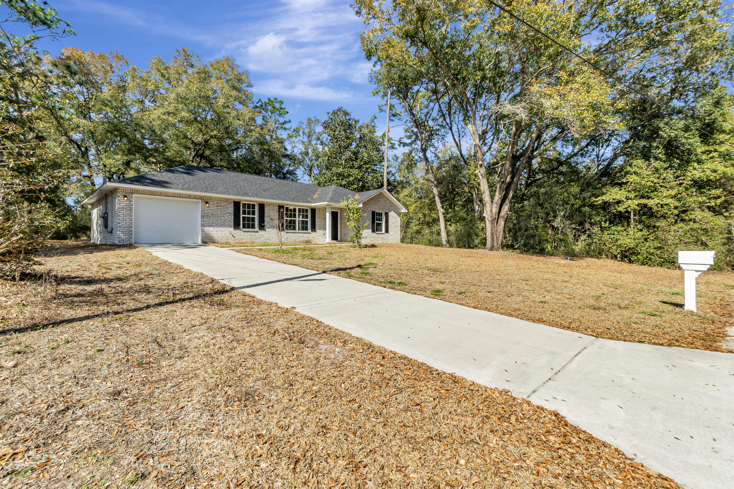 Looking for the perfect starter home with plenty of space? This beautiful home, built in 2021, sits on over half an acre, offering the best of modern living with room to grow!  Don't miss out on this incredible opportunity! Schedule a showing today.