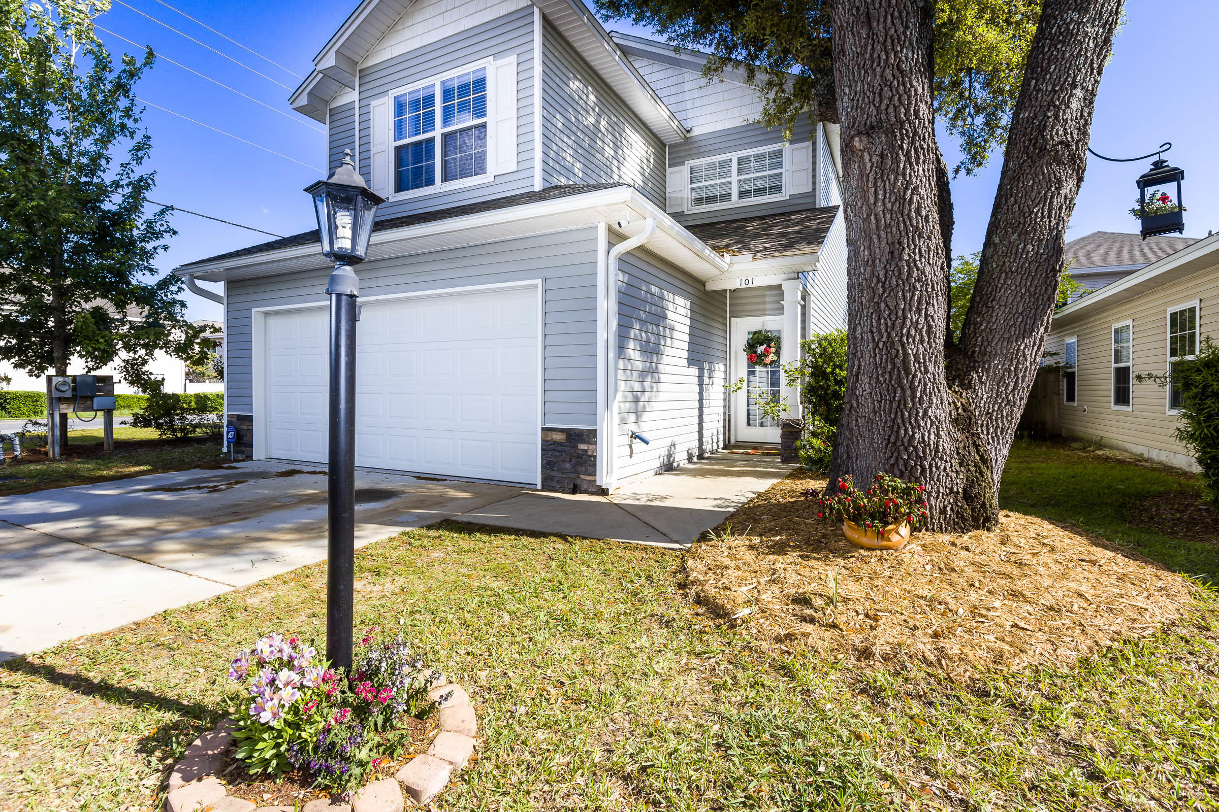 REDWOOD VILLAGE - Residential