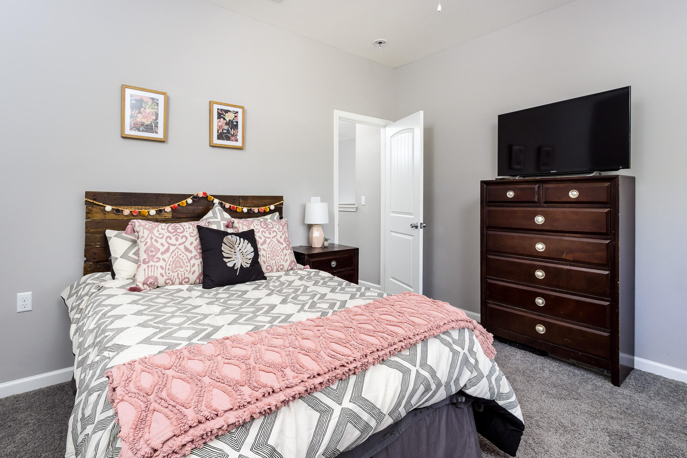 REDWOOD VILLAGE - Residential