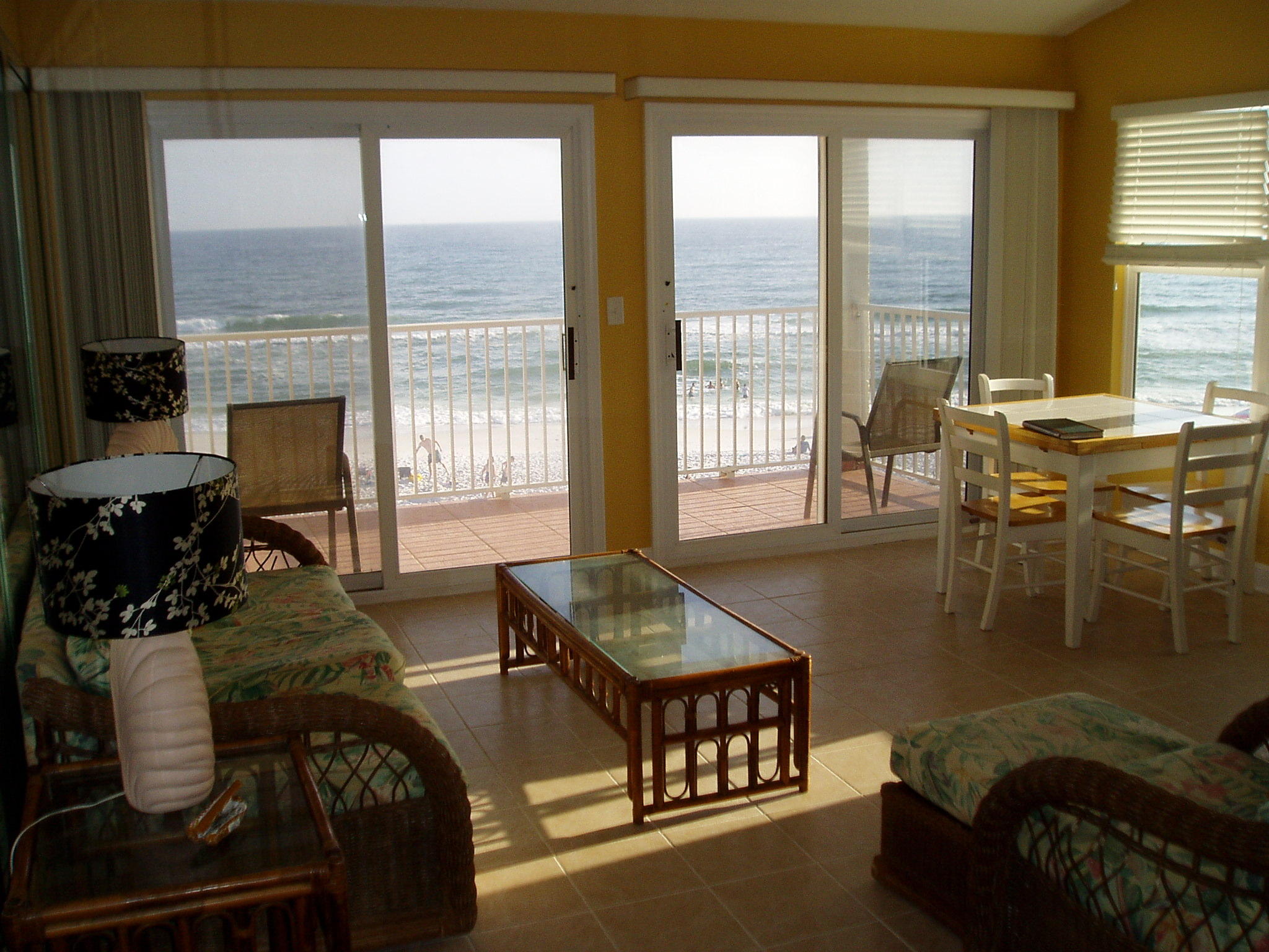 EASTERN SHORES CONDO PH 1 - Residential