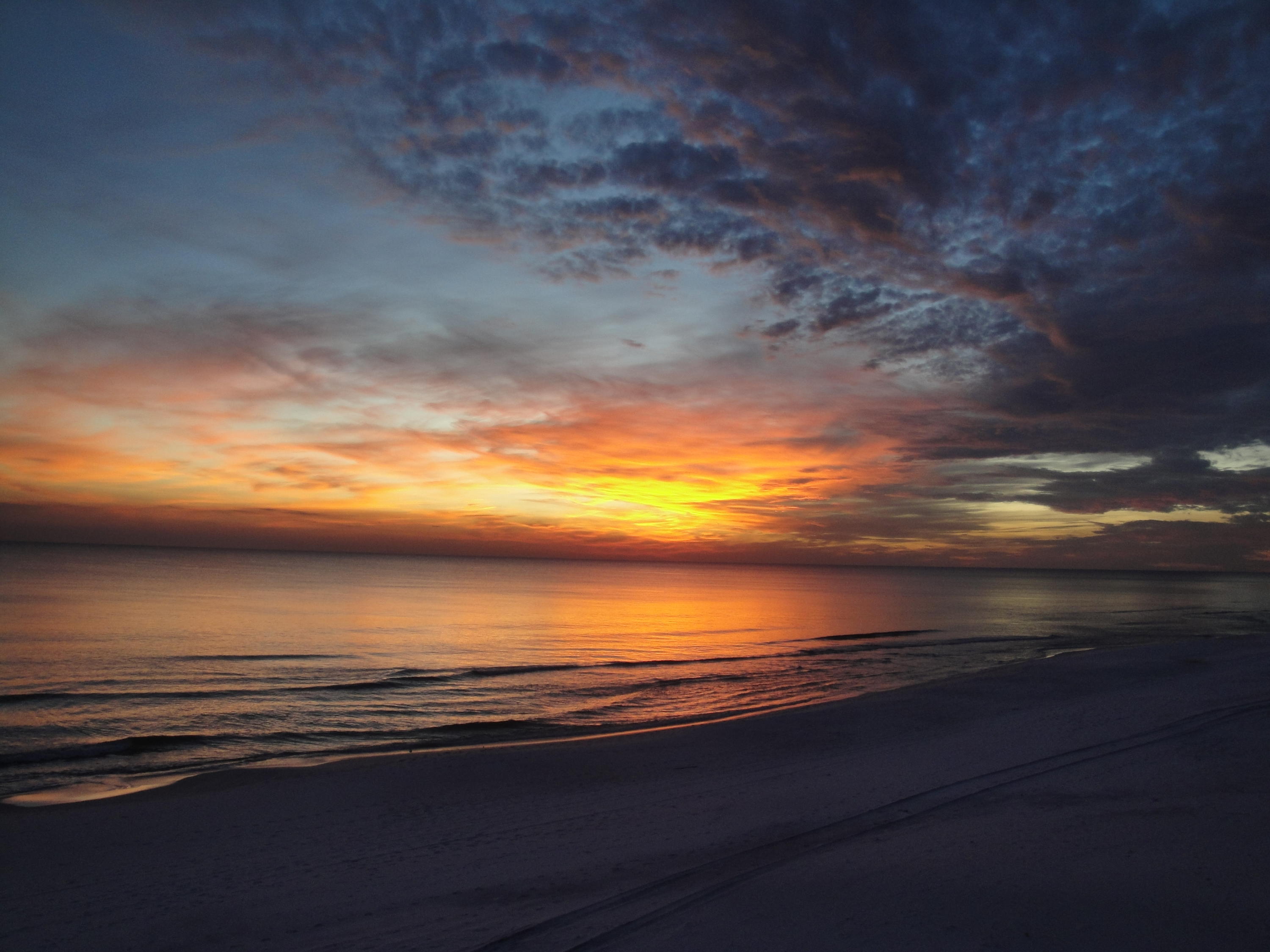 EASTERN SHORES CONDO PH 1 - Residential