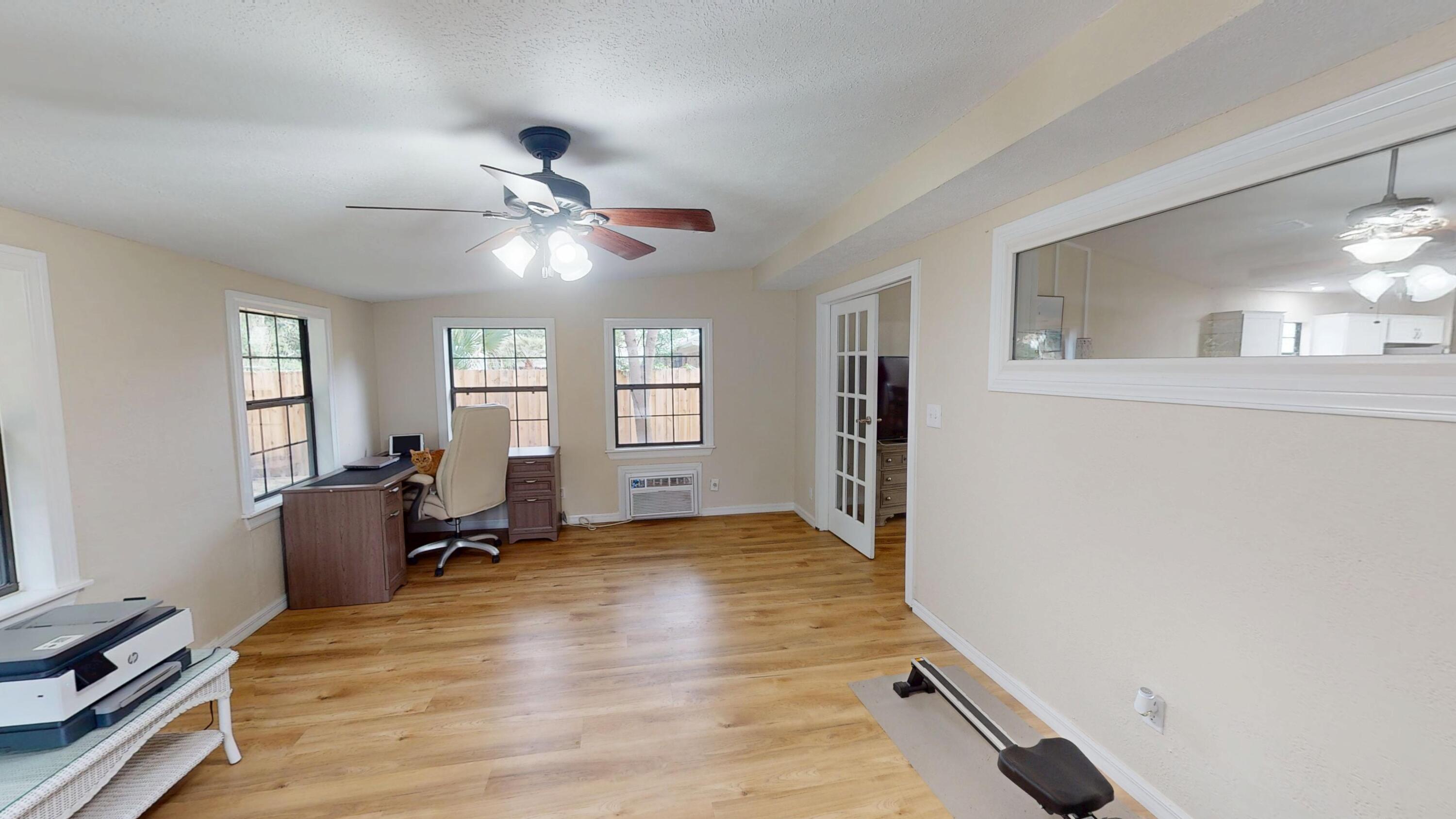 SANTA ROSA SHORES - Residential