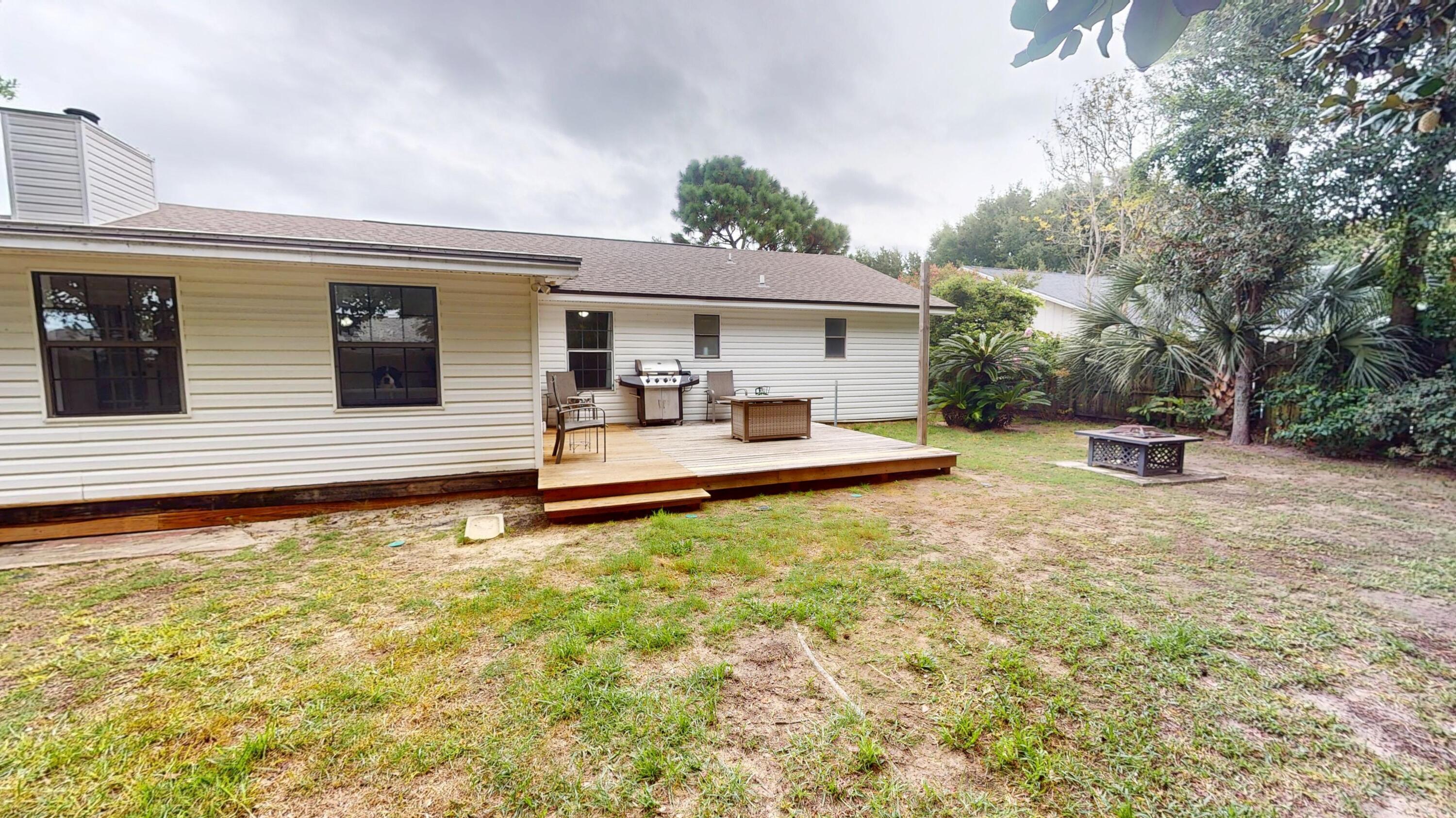 SANTA ROSA SHORES - Residential