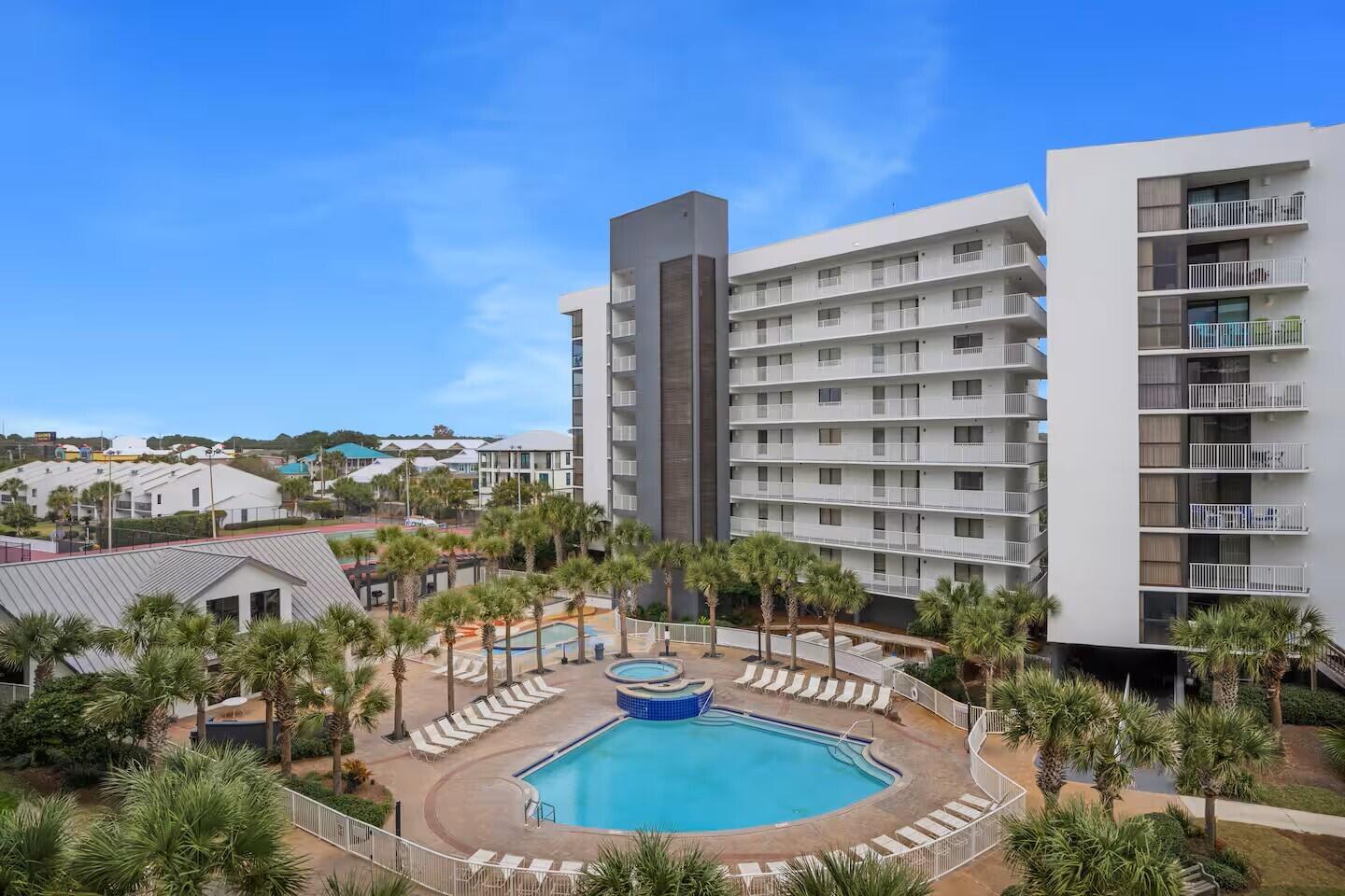 MAINSAIL CONDO PH 5 - Residential