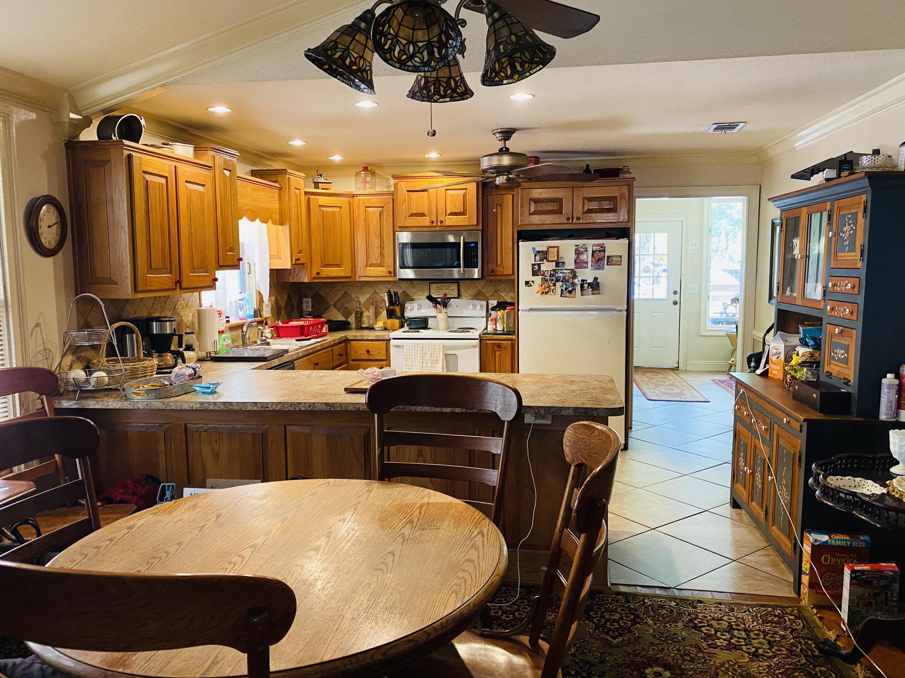 STAFF ADDN TO CRESTVIEW - Residential