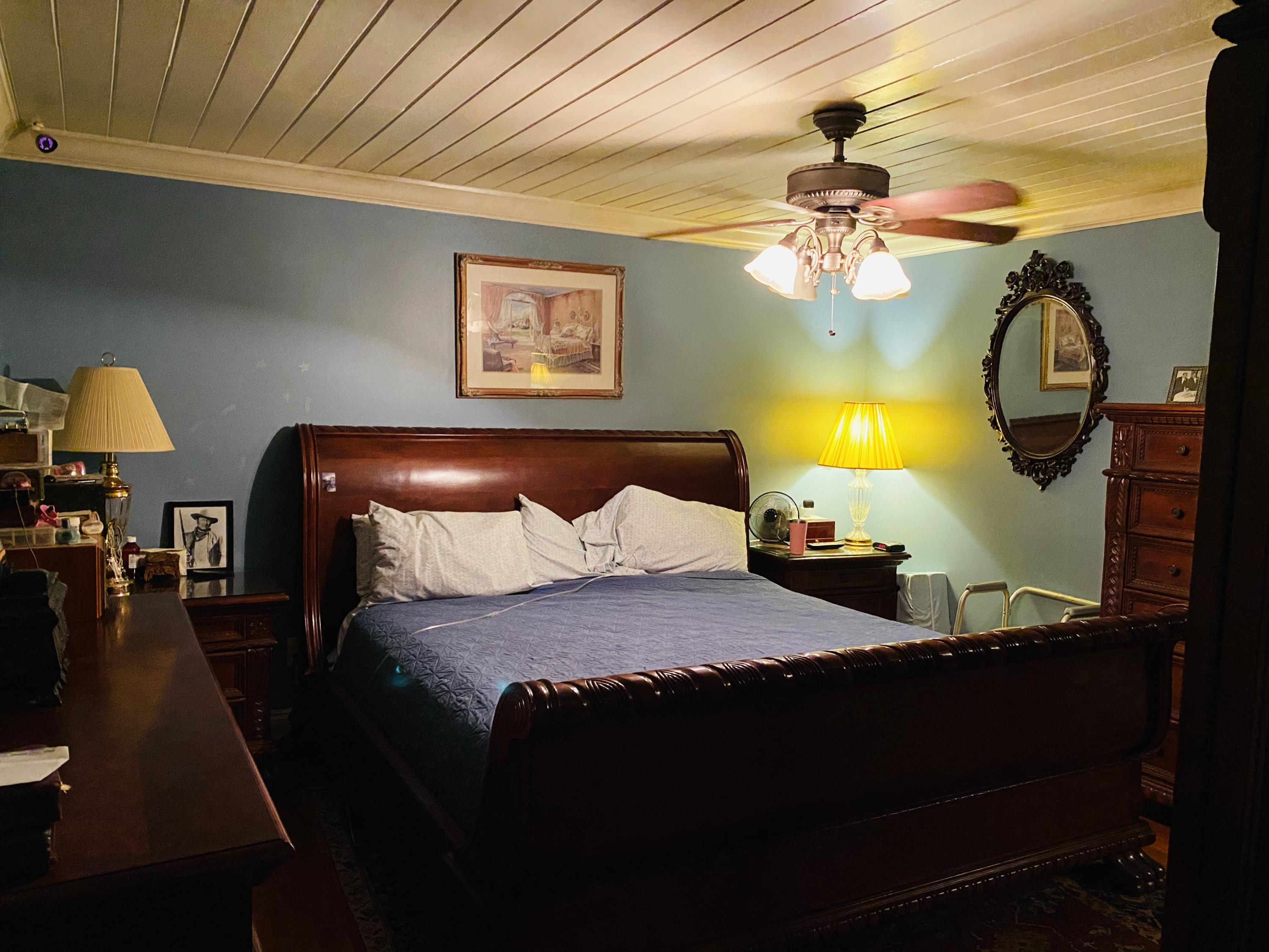 STAFF ADDN TO CRESTVIEW - Residential